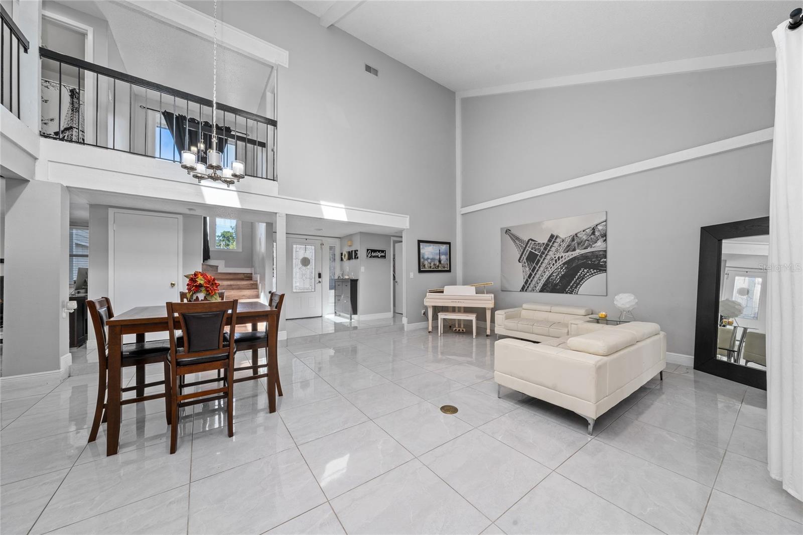 211 S SHADOW BAY DR, ORLANDO, FL, 32825
