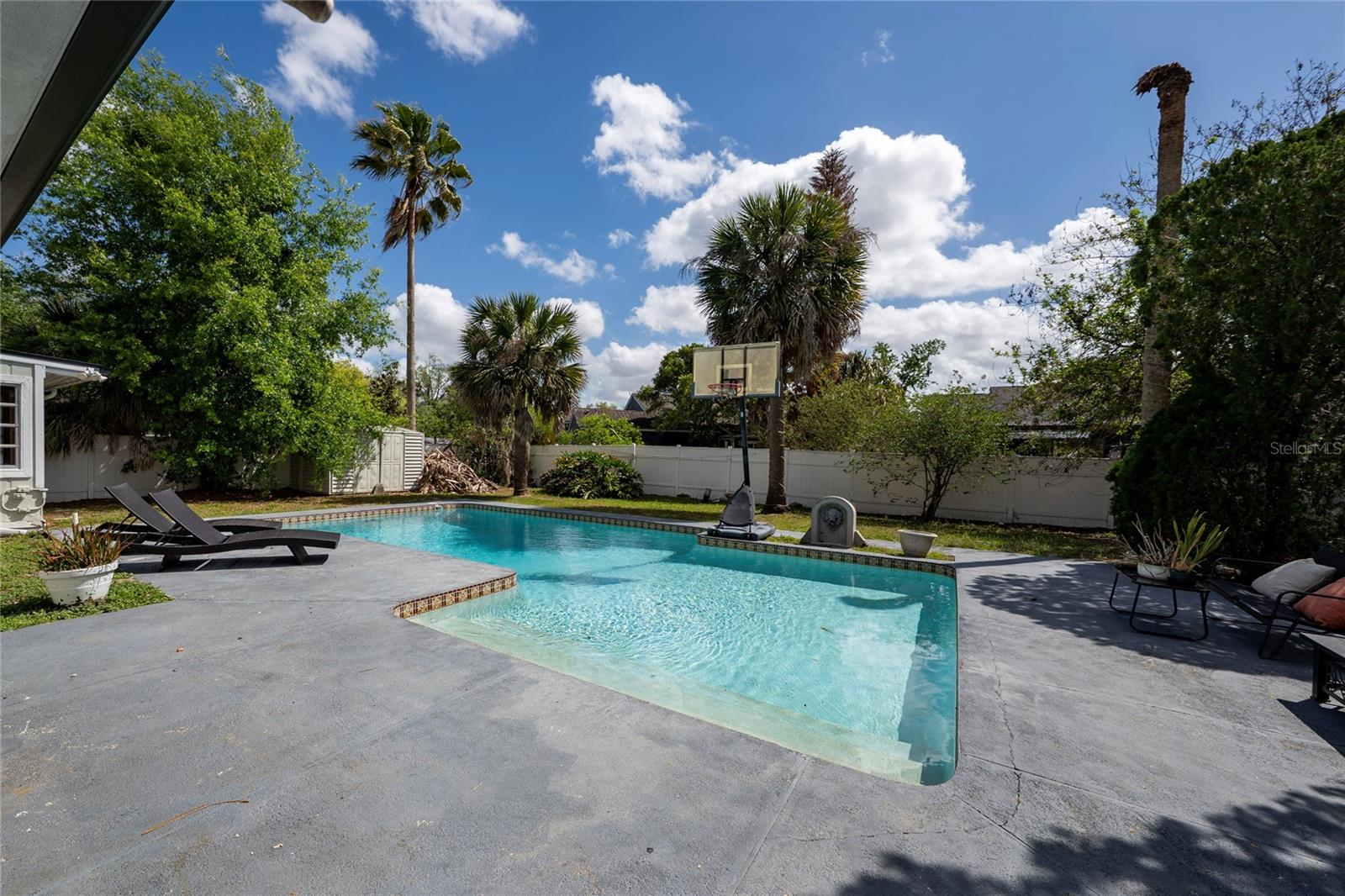 211 S SHADOW BAY DR, ORLANDO, FL, 32825