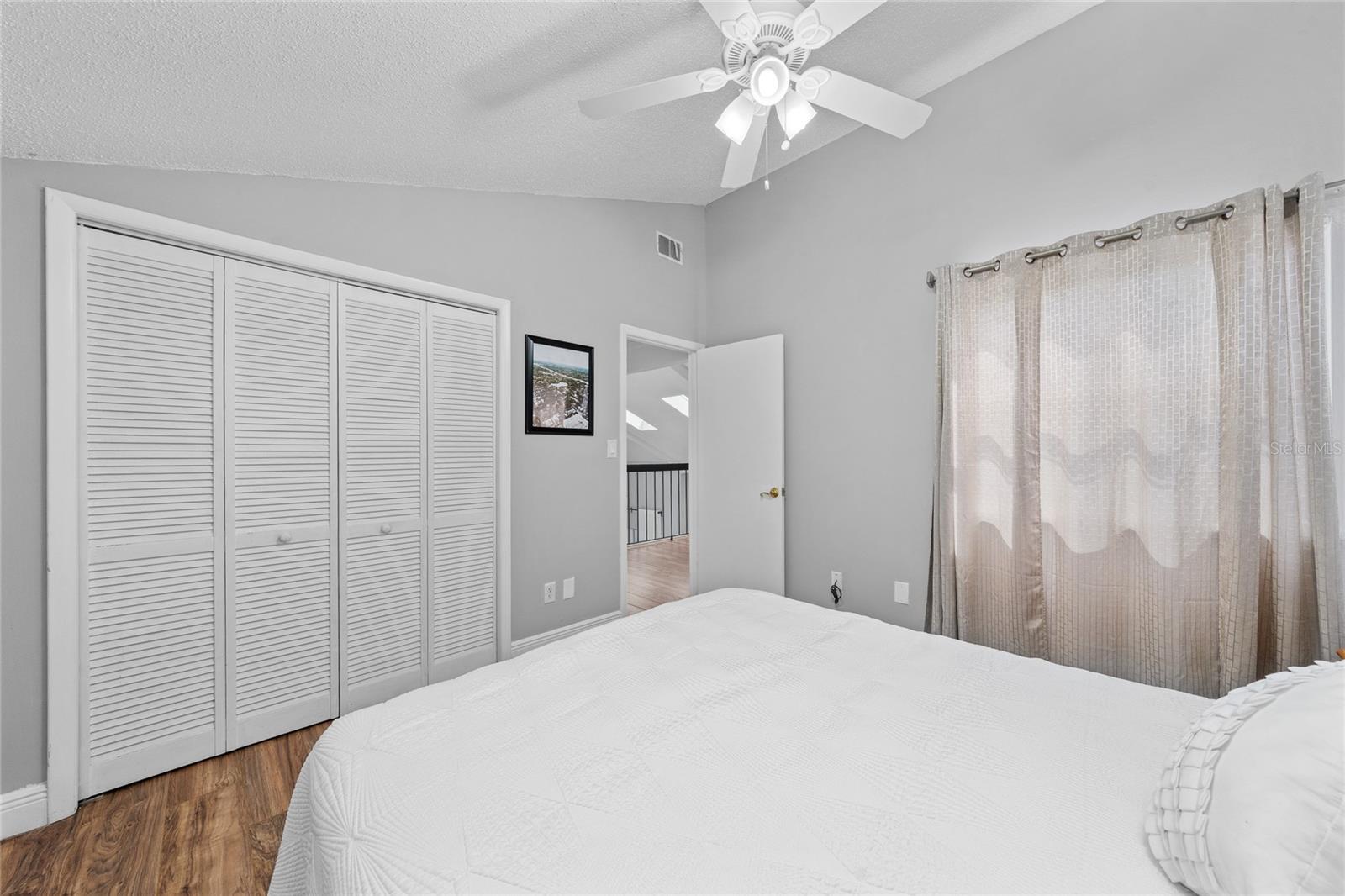 211 S SHADOW BAY DR, ORLANDO, FL, 32825