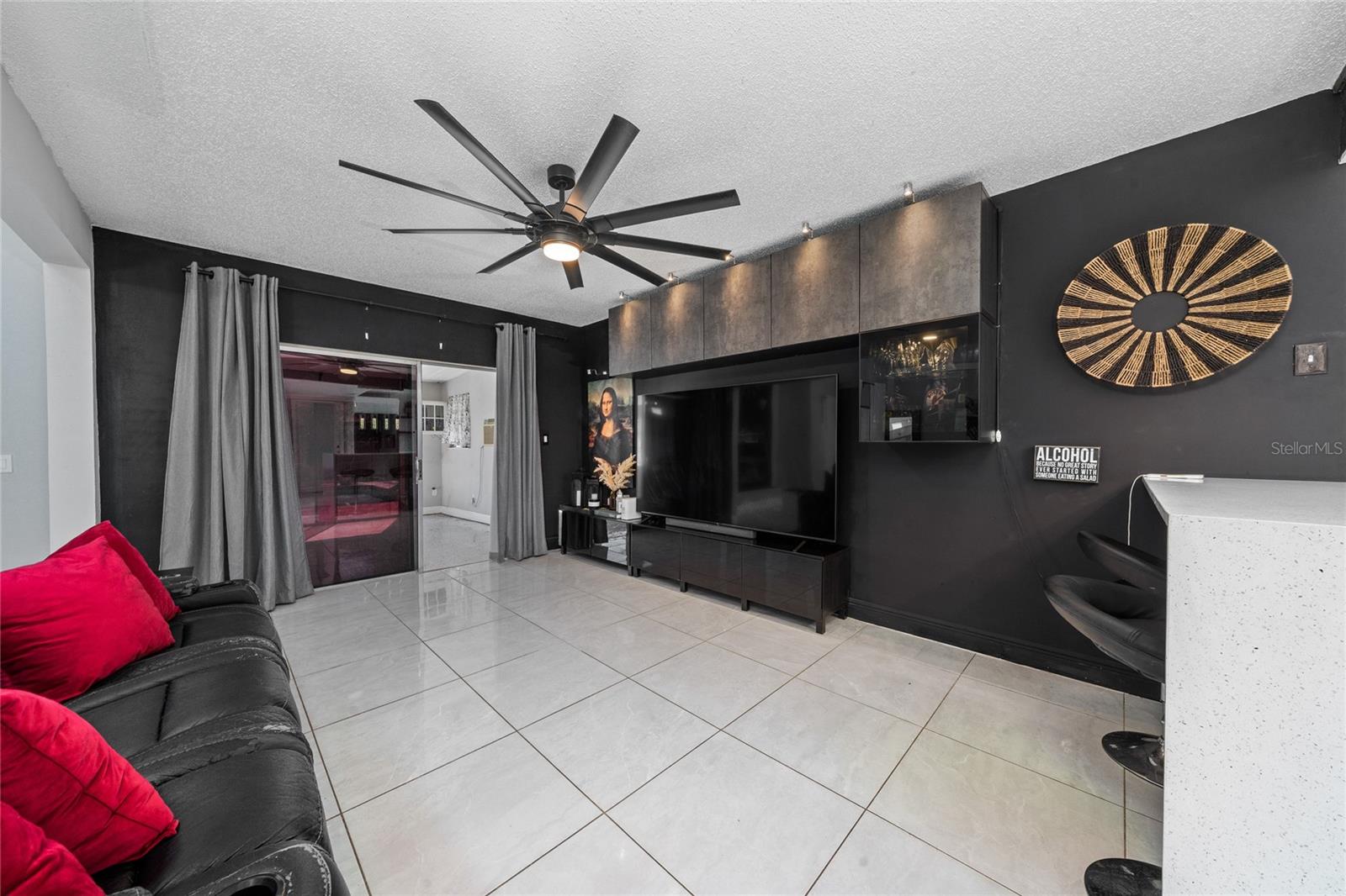 211 S SHADOW BAY DR, ORLANDO, FL, 32825