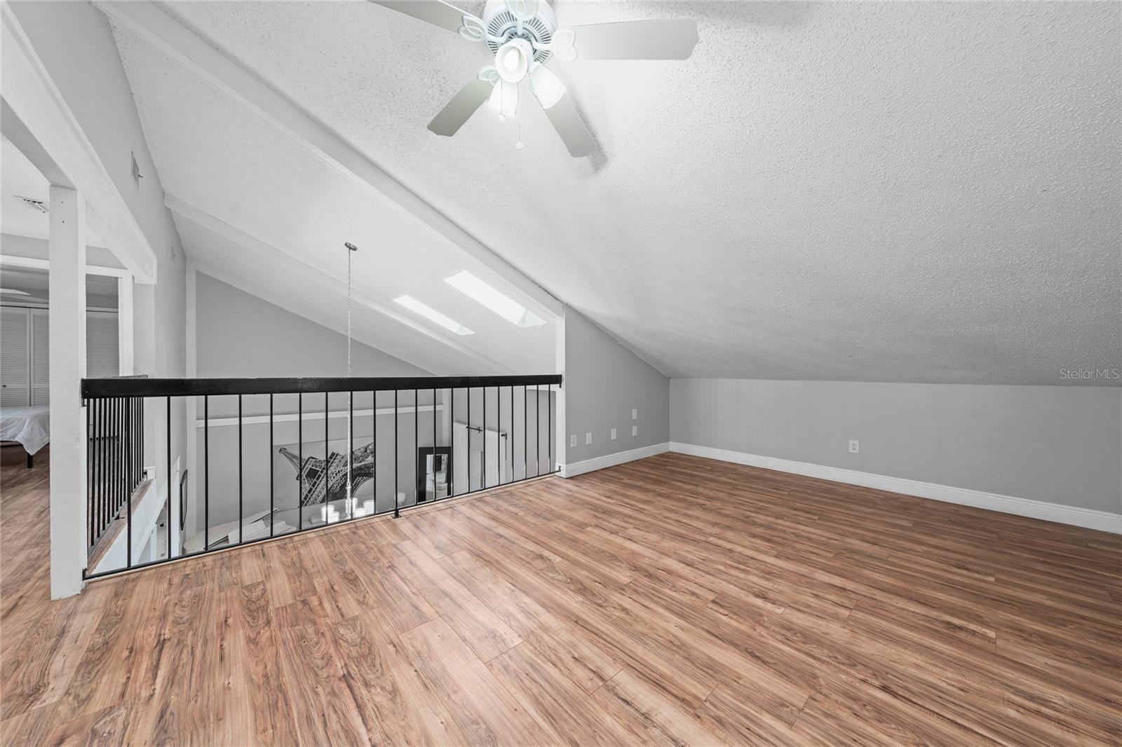 211 S SHADOW BAY DR, ORLANDO, FL, 32825