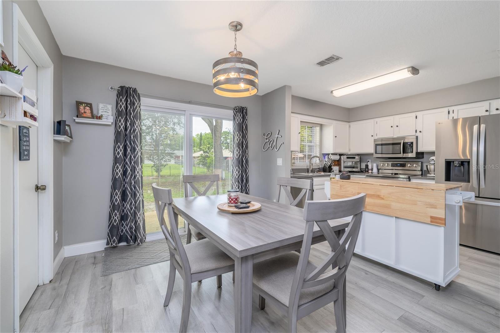 340 PARK AVE, ORANGE CITY, FL, 32763