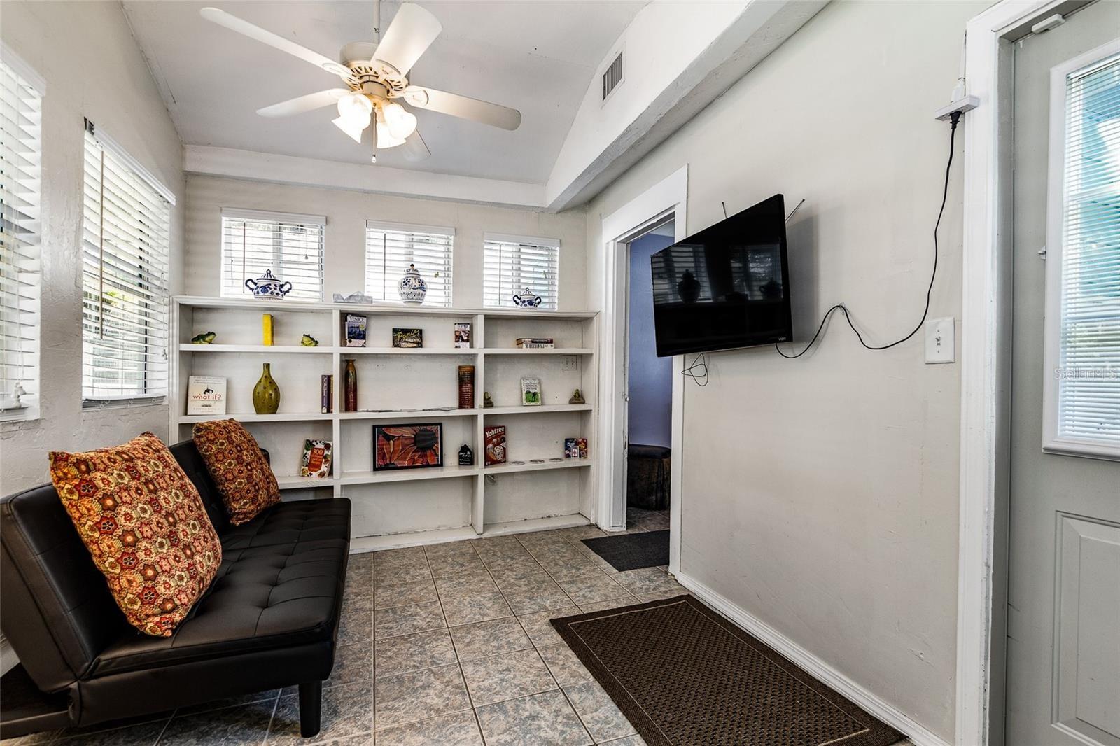 1203 NW 12TH AVE, GAINESVILLE, FL, 32601