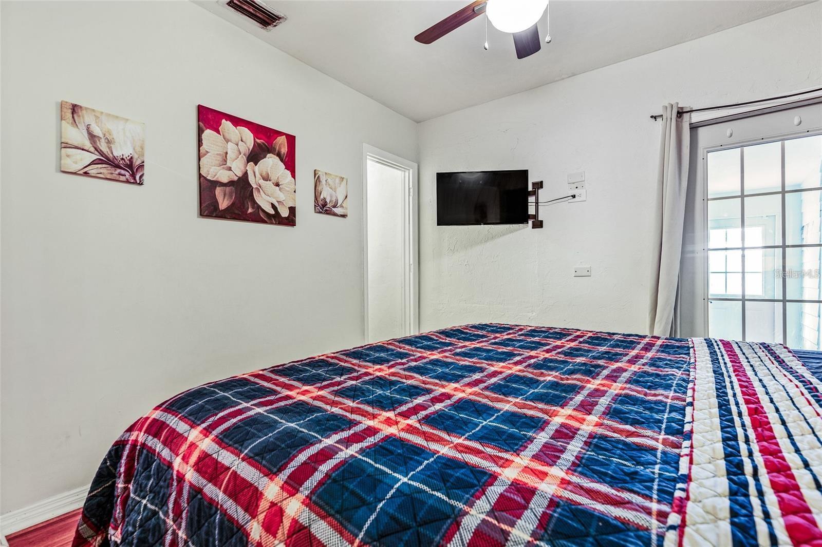 1203 NW 12TH AVE, GAINESVILLE, FL, 32601