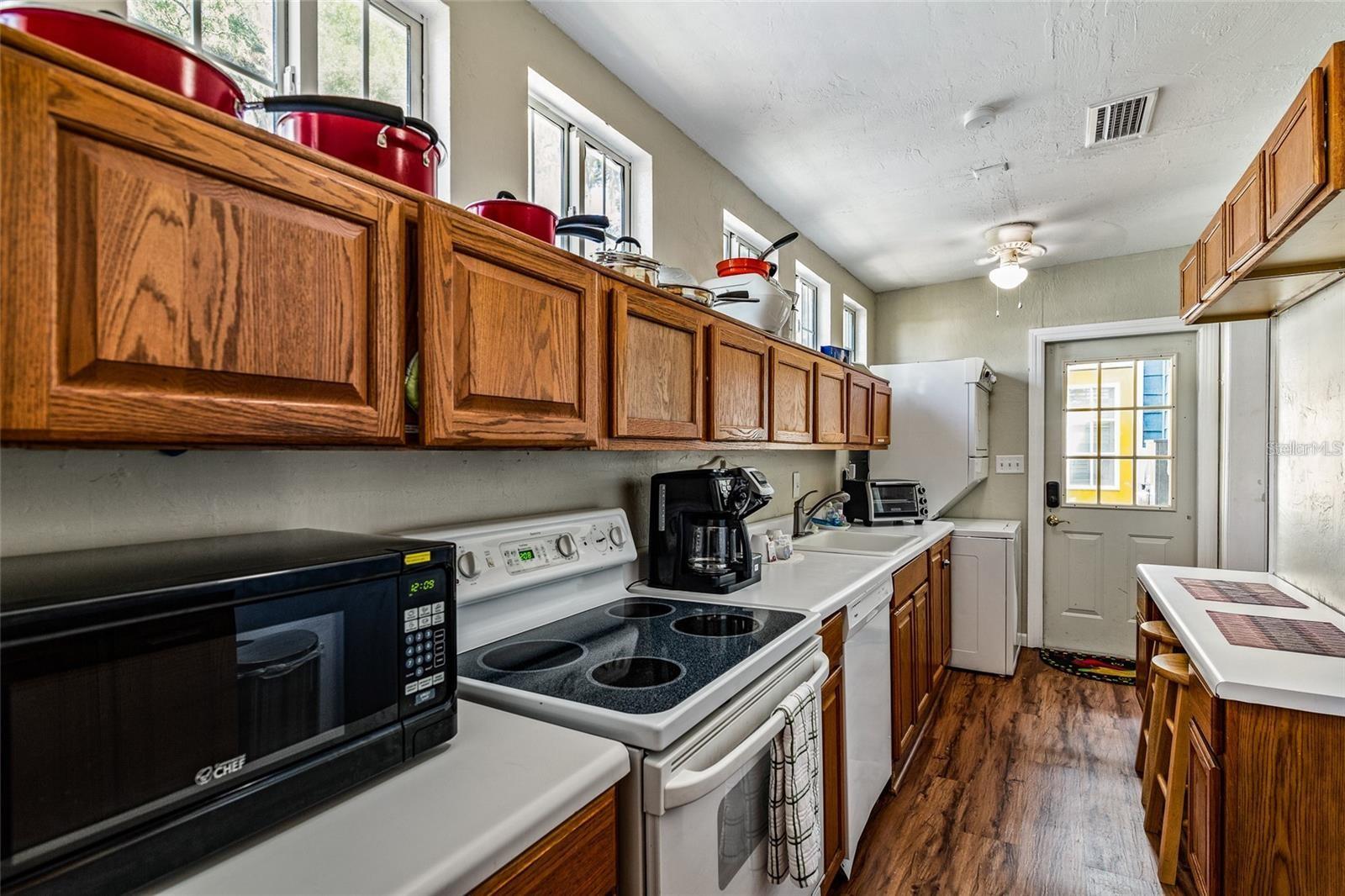 1203 NW 12TH AVE, GAINESVILLE, FL, 32601