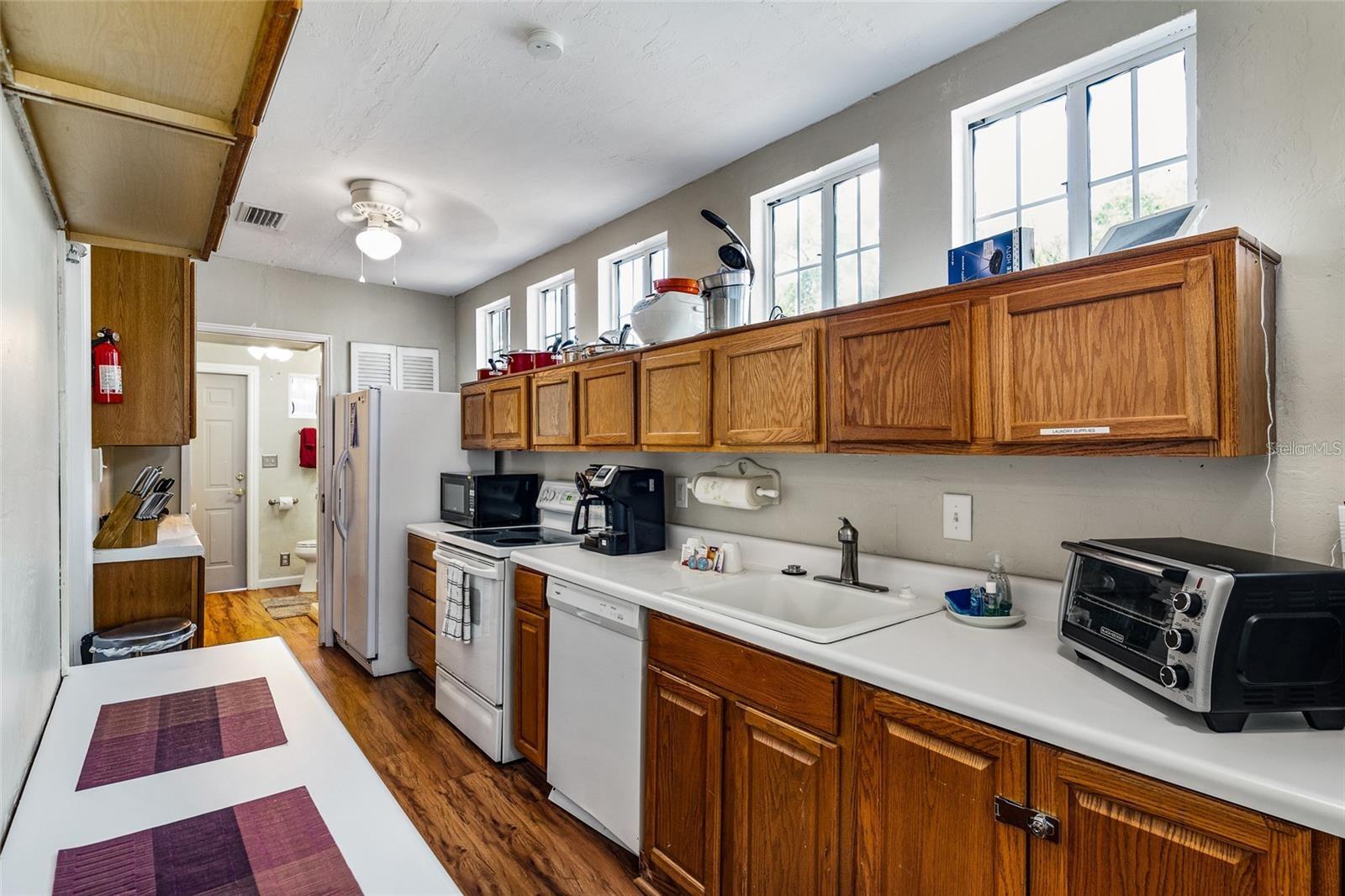 1203 NW 12TH AVE, GAINESVILLE, FL, 32601