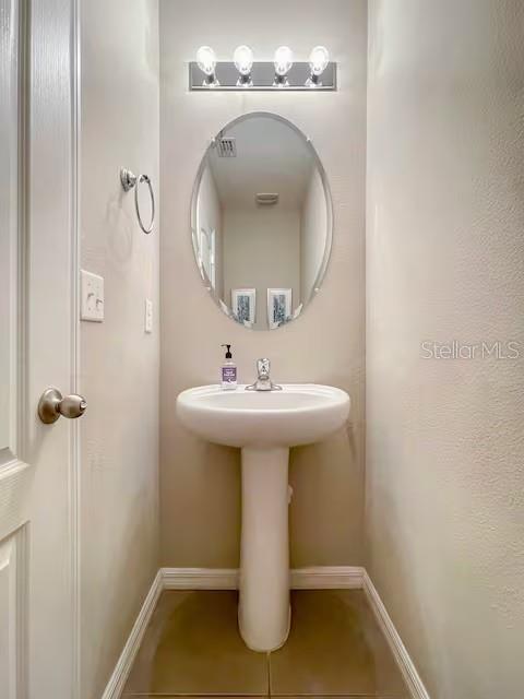 10108 HAWK STORM AVE, TAMPA, FL, 33610