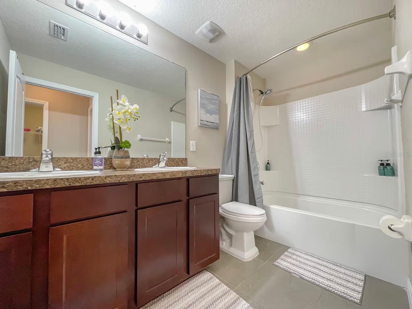 10108 HAWK STORM AVE, TAMPA, FL, 33610