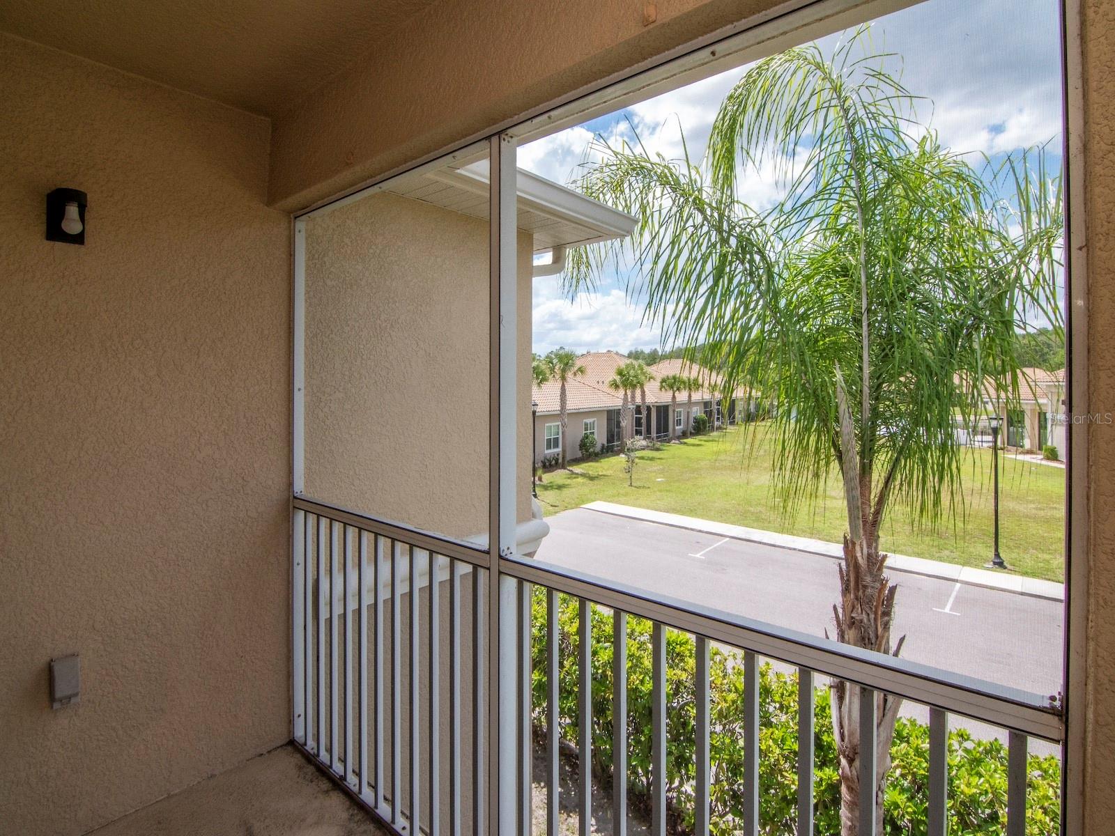 1195 GODAVARI WAY #206, WESLEY CHAPEL, FL, 33543