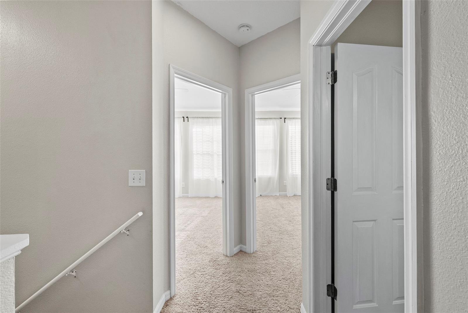 3044 POINTEVIEW DR, TAMPA, FL, 33611