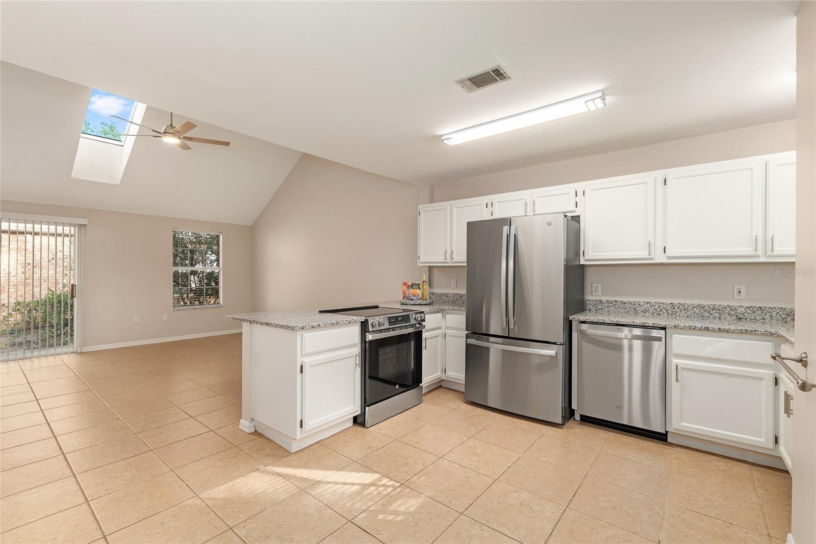 9755 SW 52ND RD, GAINESVILLE, FL, 32608