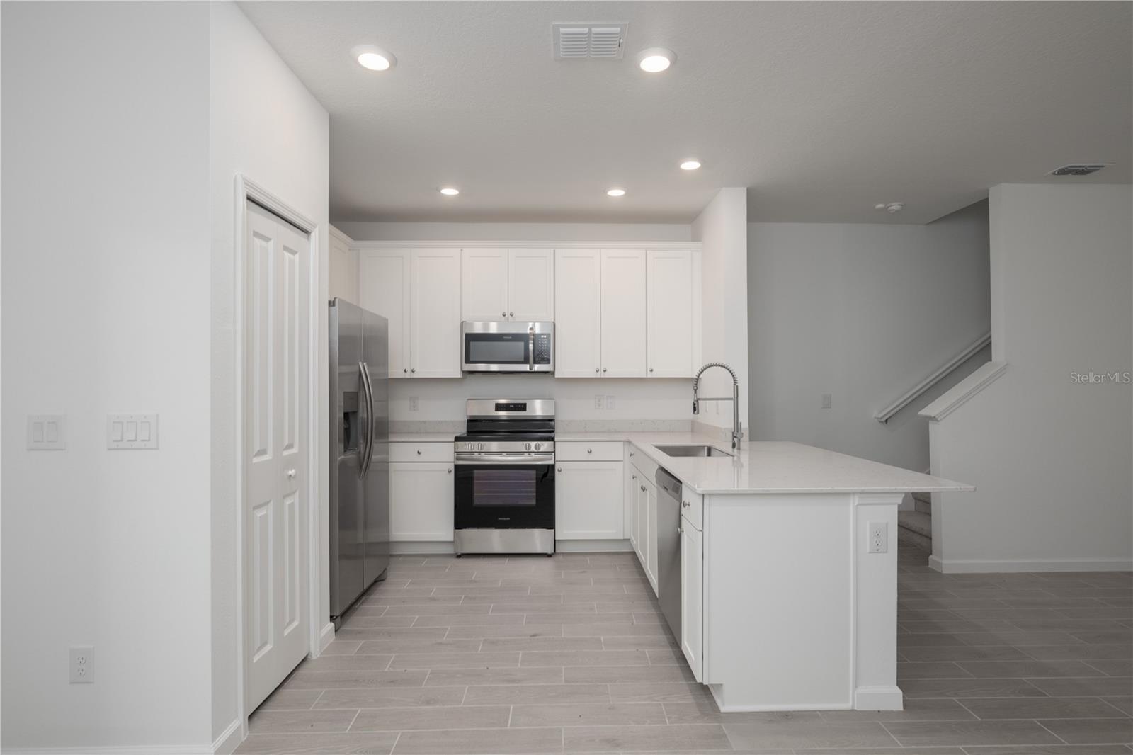 704 NW 126TH TER, NEWBERRY, FL, 32669