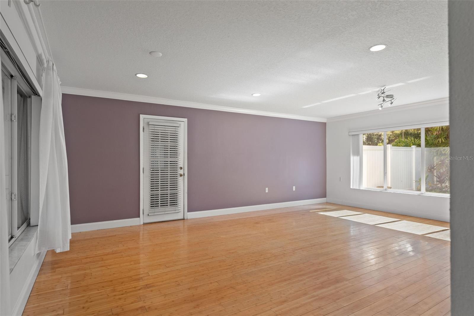 2725 N MYRTLE AVE, TAMPA, FL, 33602