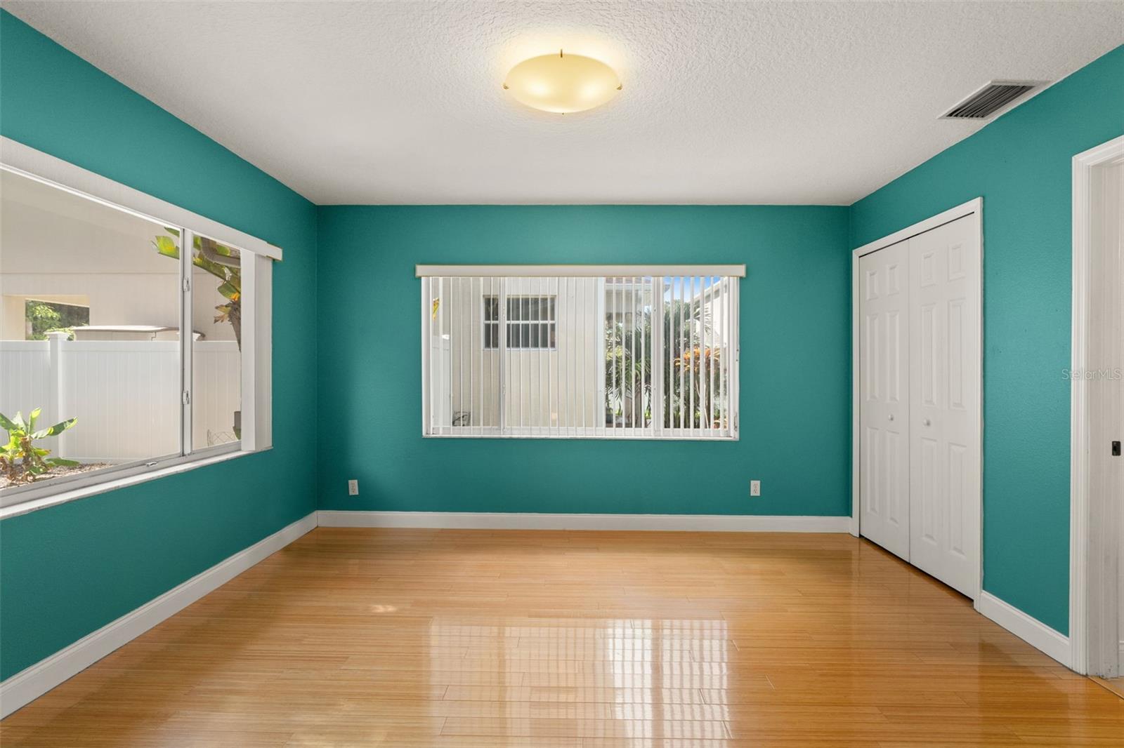 2725 N MYRTLE AVE, TAMPA, FL, 33602