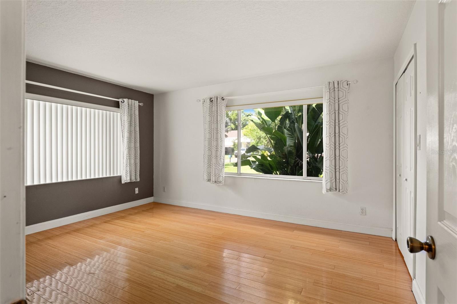 2725 N MYRTLE AVE, TAMPA, FL, 33602