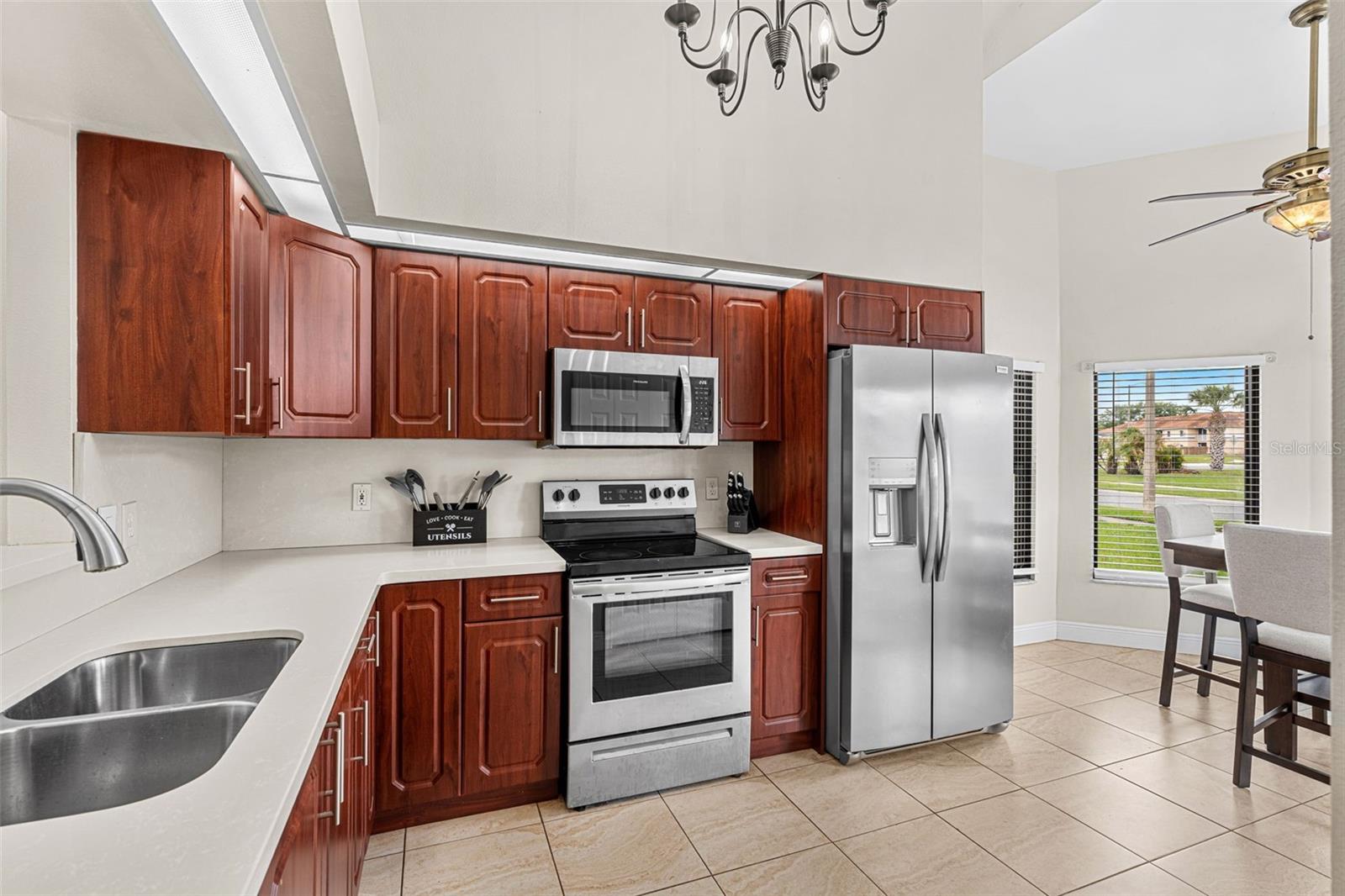 806 VERMONT WOODS LN, ORLANDO, FL, 32824