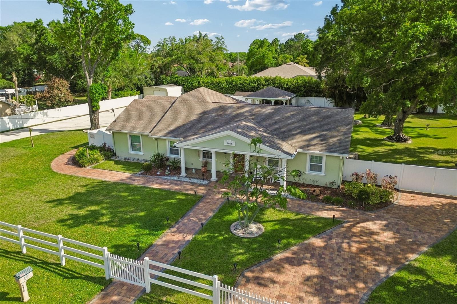 9406 W FLORA ST, TAMPA, FL, 33615