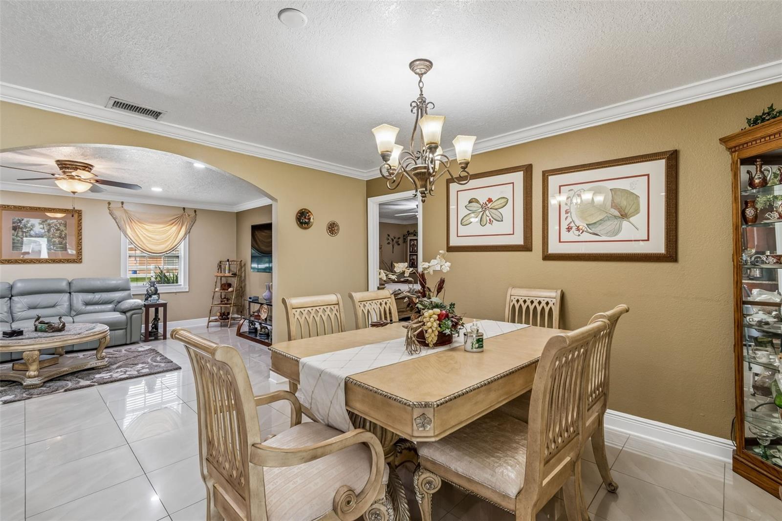 9406 W FLORA ST, TAMPA, FL, 33615