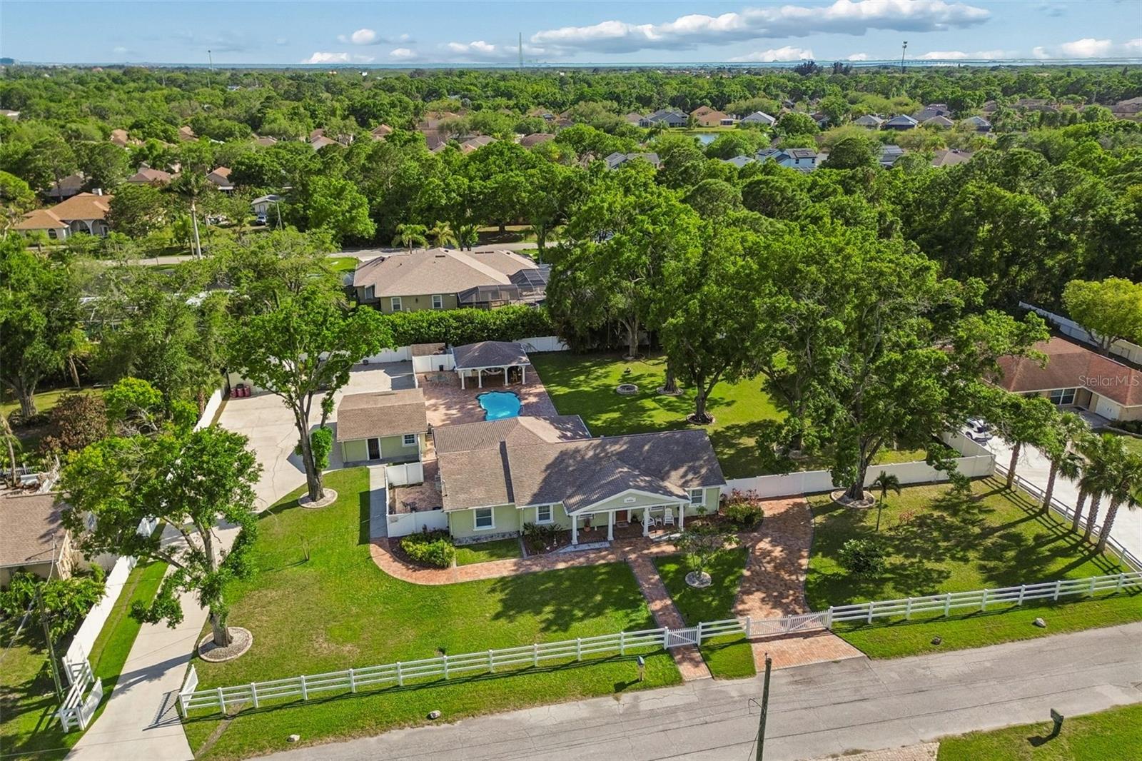 9406 W FLORA ST, TAMPA, FL, 33615