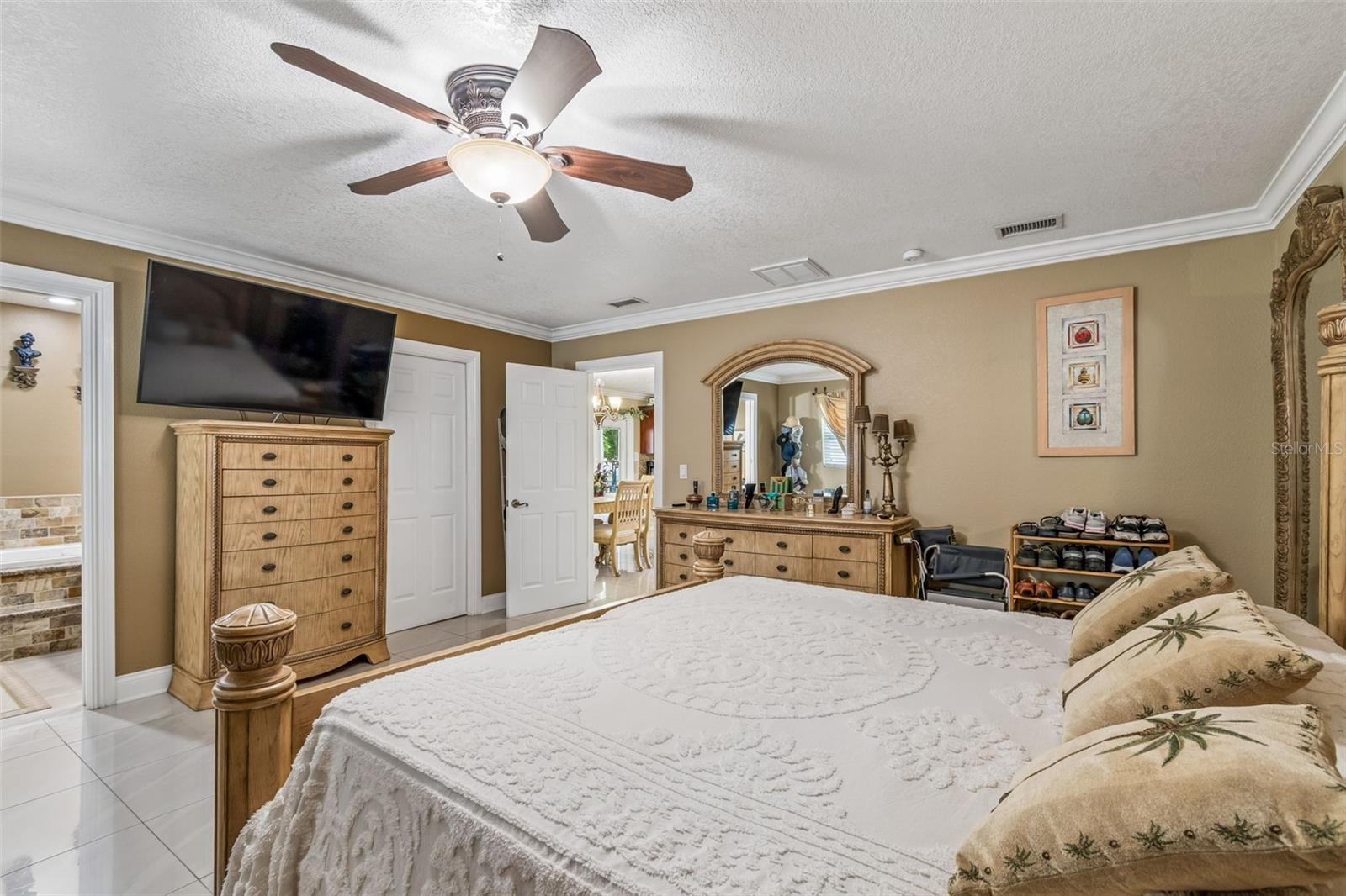 9406 W FLORA ST, TAMPA, FL, 33615