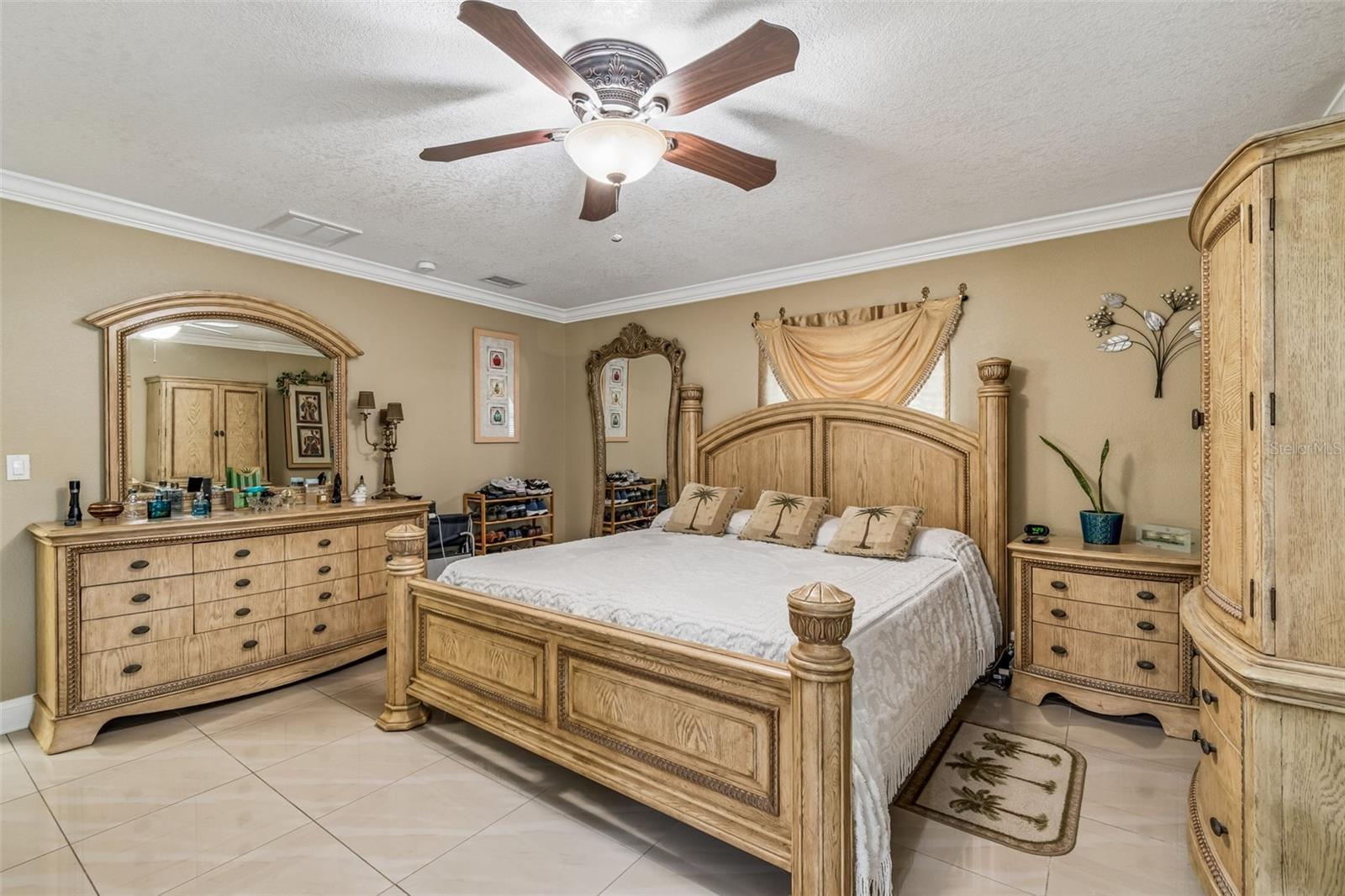 9406 W FLORA ST, TAMPA, FL, 33615