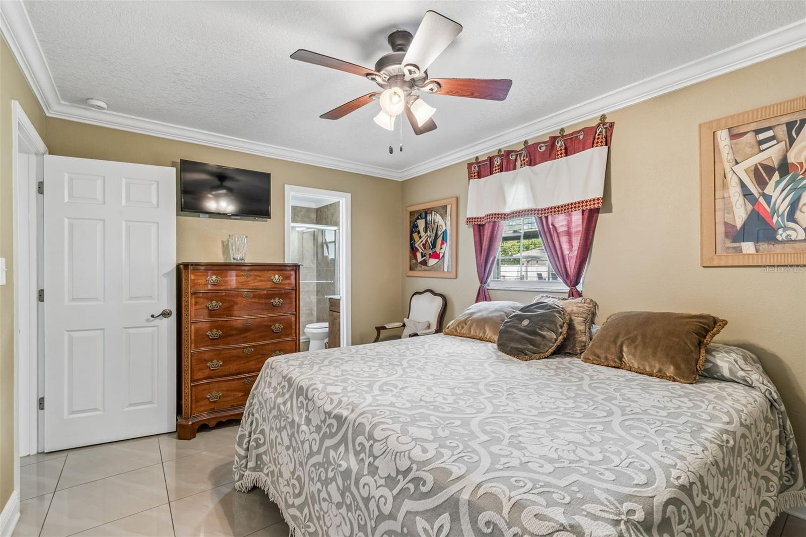 9406 W FLORA ST, TAMPA, FL, 33615