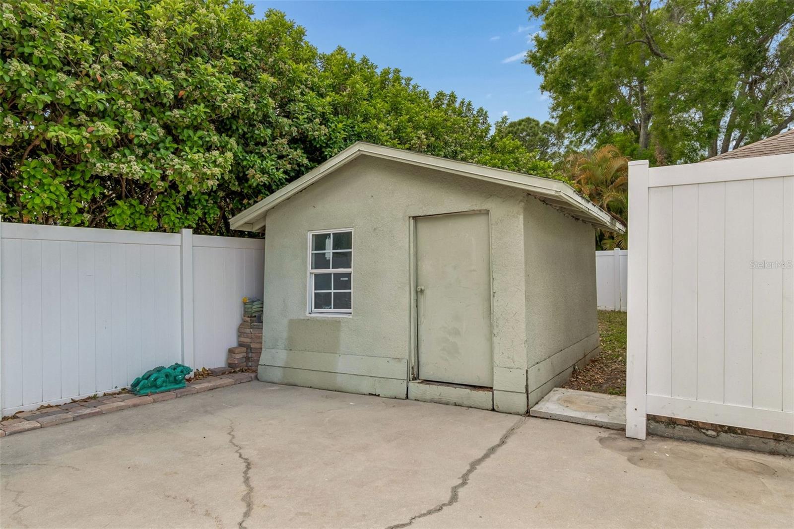 9406 W FLORA ST, TAMPA, FL, 33615