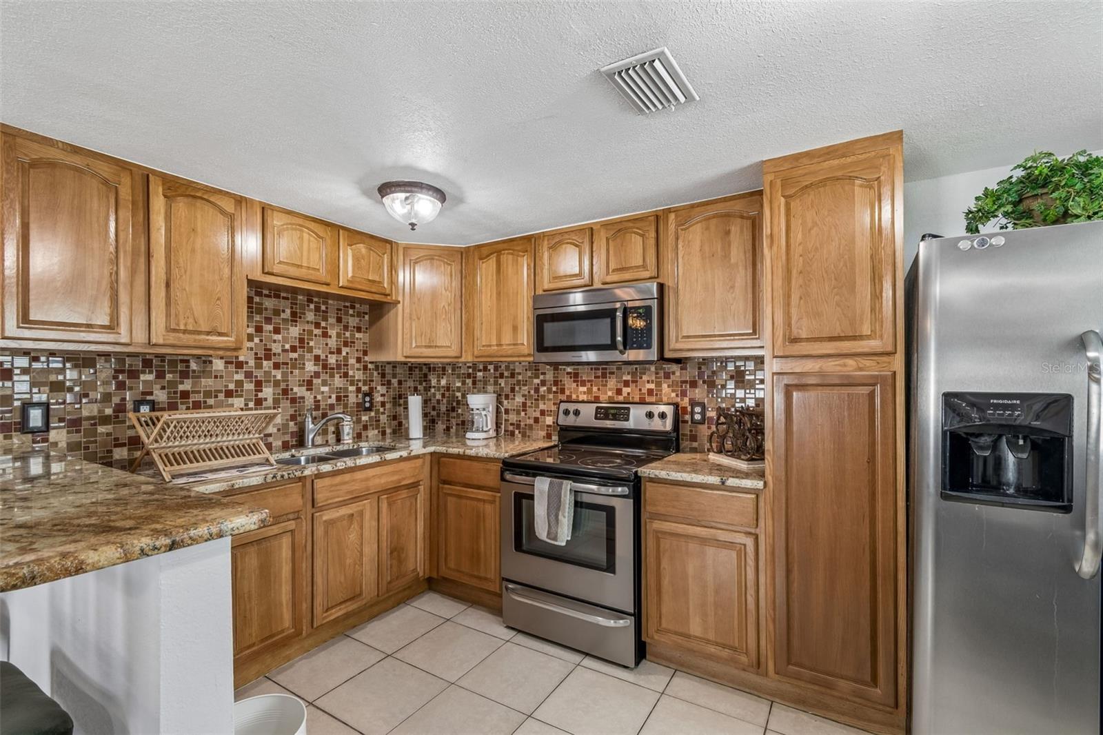 9406 W FLORA ST, TAMPA, FL, 33615