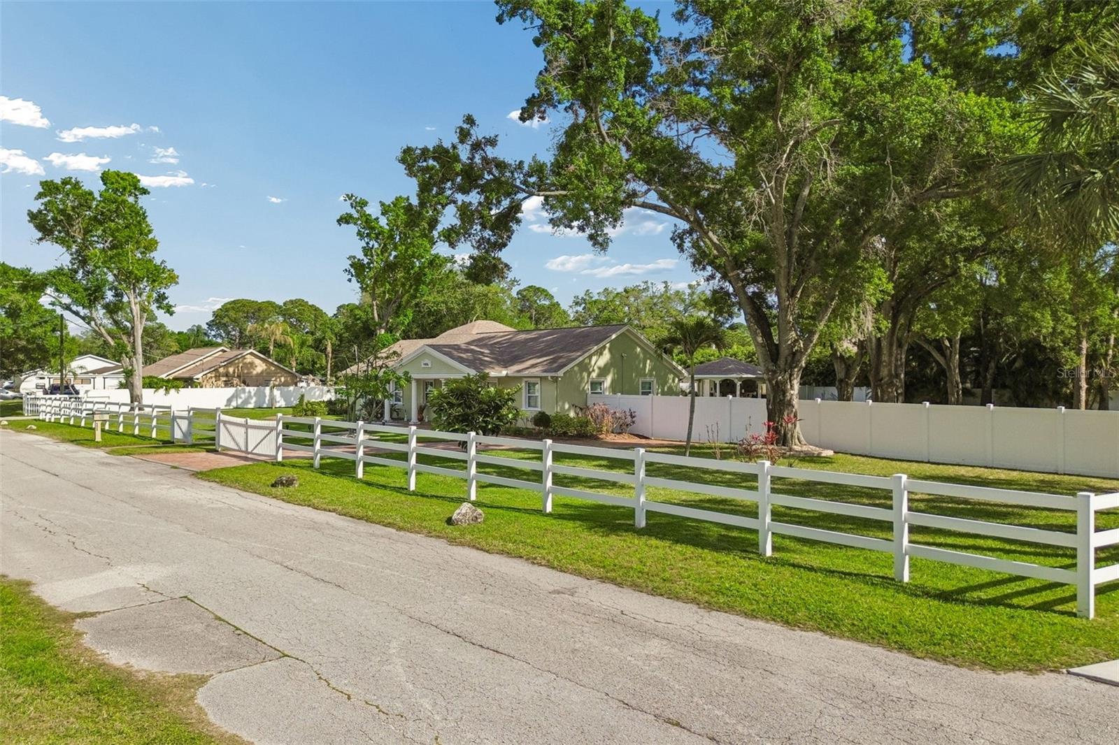 9406 W FLORA ST, TAMPA, FL, 33615