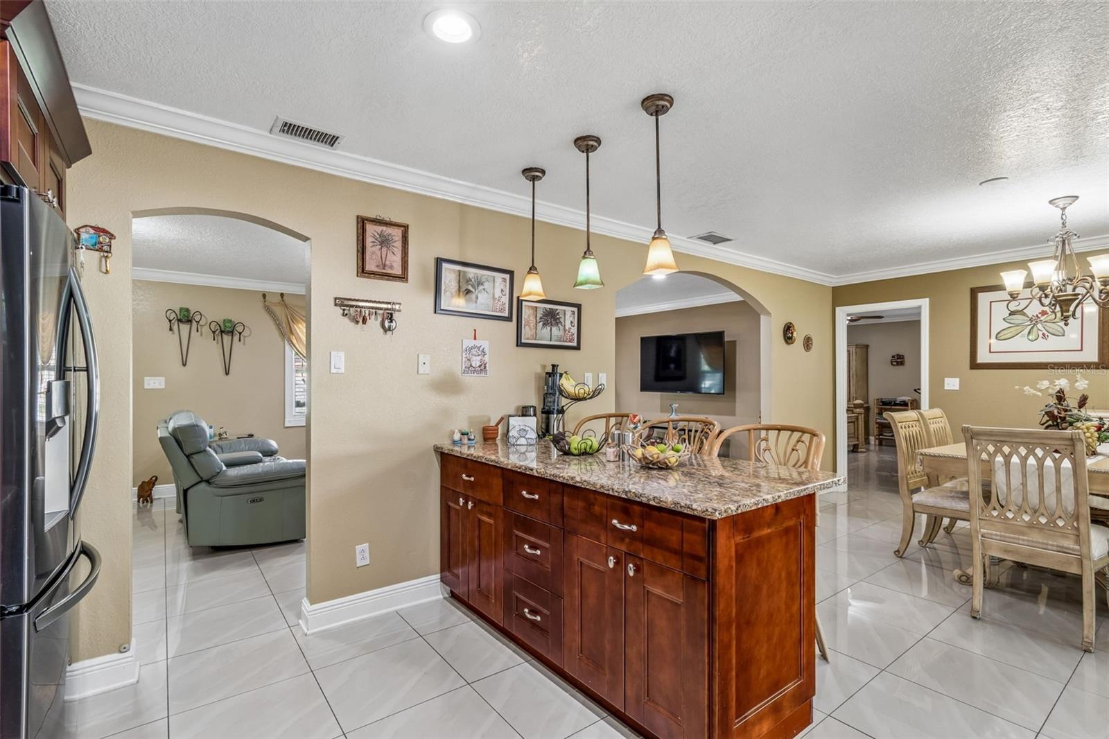 9406 W FLORA ST, TAMPA, FL, 33615