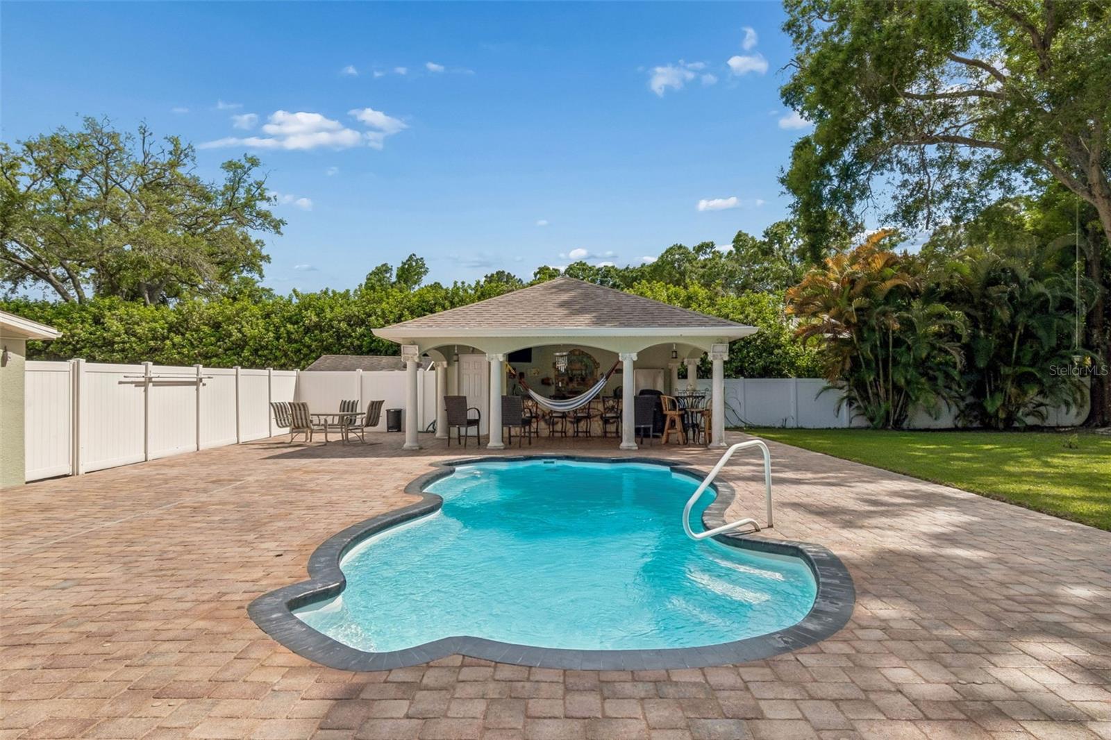 9406 W FLORA ST, TAMPA, FL, 33615