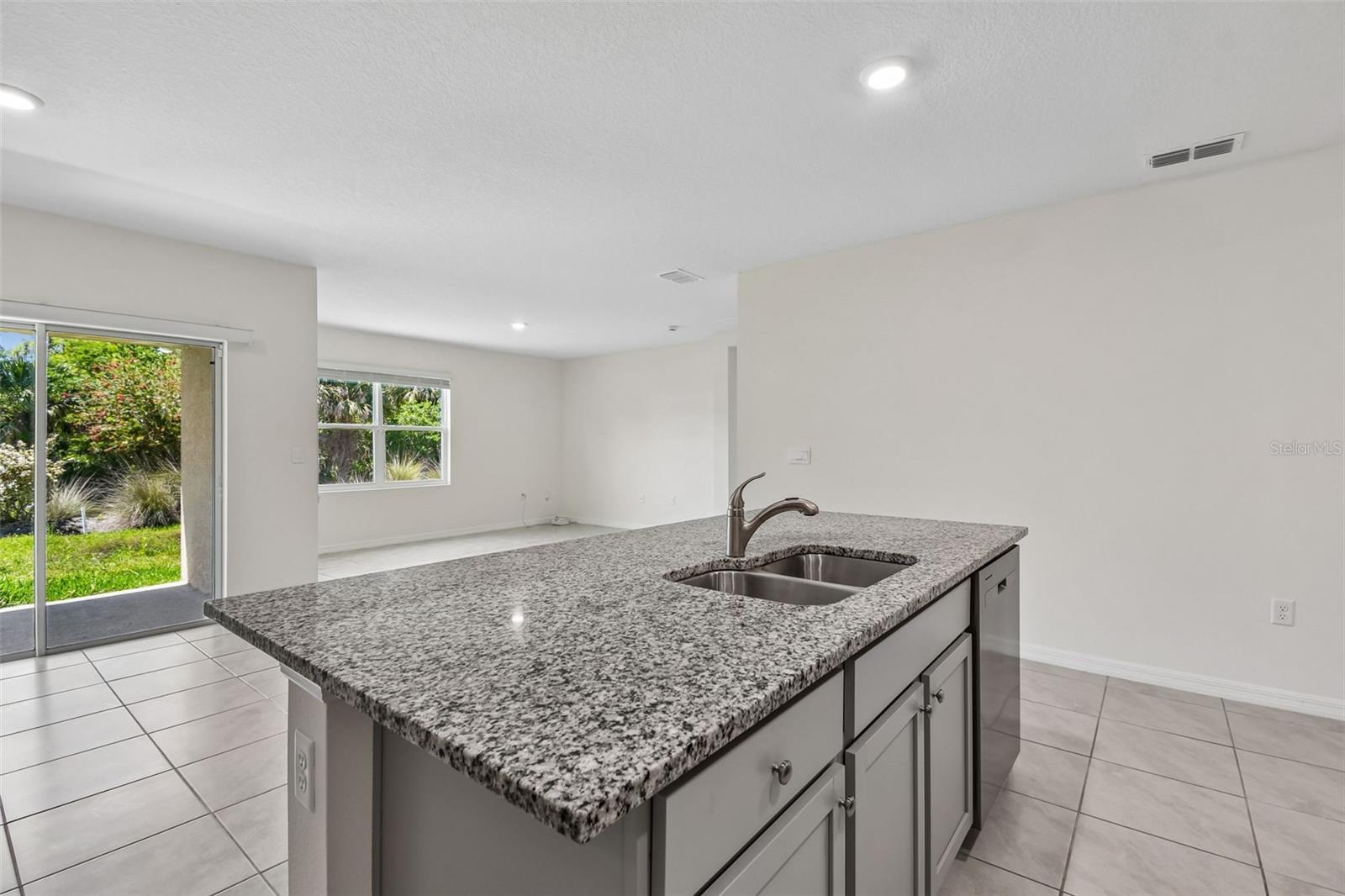 727 LAZIO CIR, DEBARY, FL, 32713
