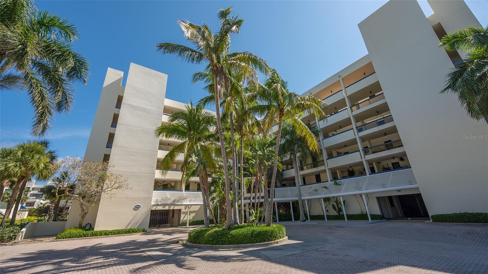 1932 HARBOURSIDE DR #244, LONGBOAT KEY, FL, 34228