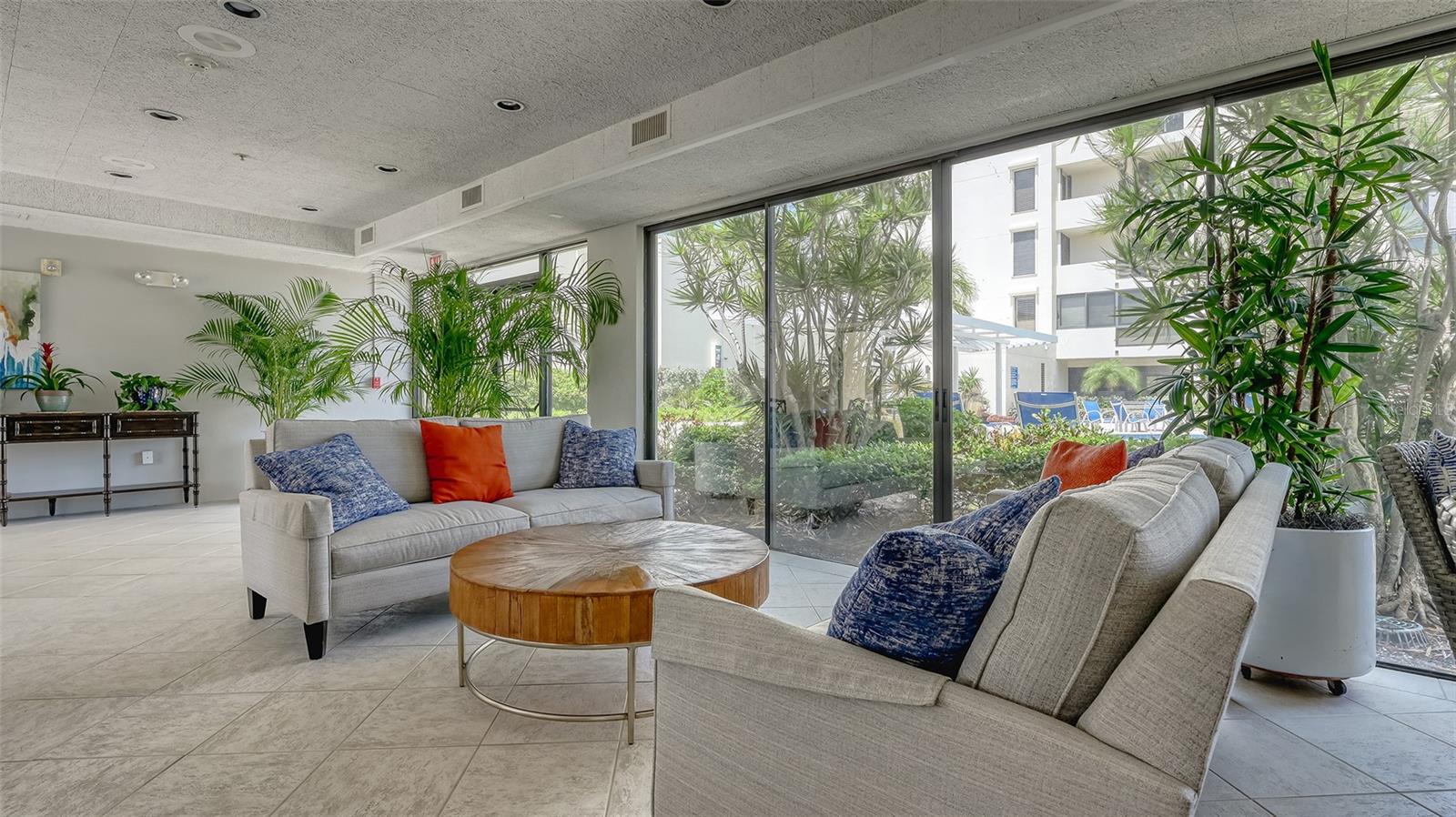 1932 HARBOURSIDE DR #244, LONGBOAT KEY, FL, 34228