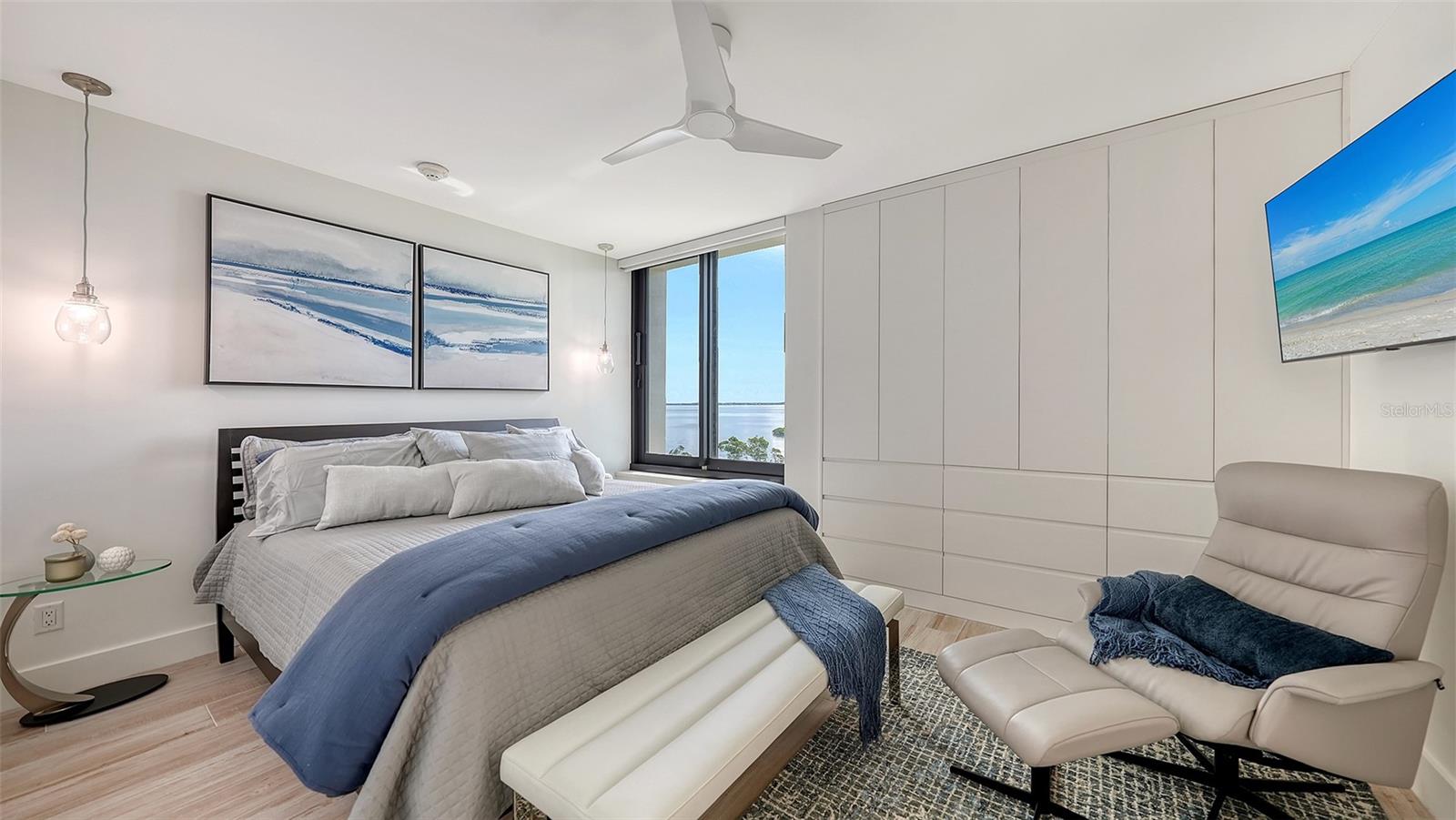 1932 HARBOURSIDE DR #244, LONGBOAT KEY, FL, 34228