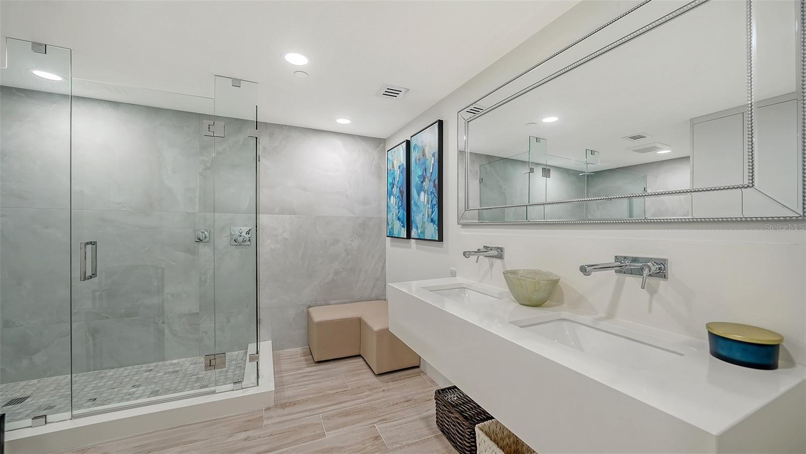 1932 HARBOURSIDE DR #244, LONGBOAT KEY, FL, 34228