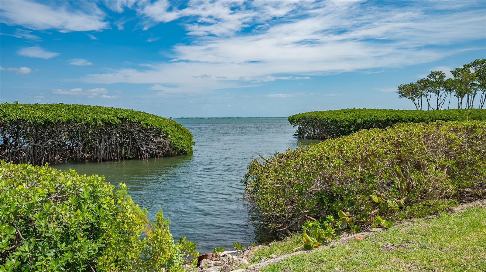 1932 HARBOURSIDE DR #244, LONGBOAT KEY, FL, 34228