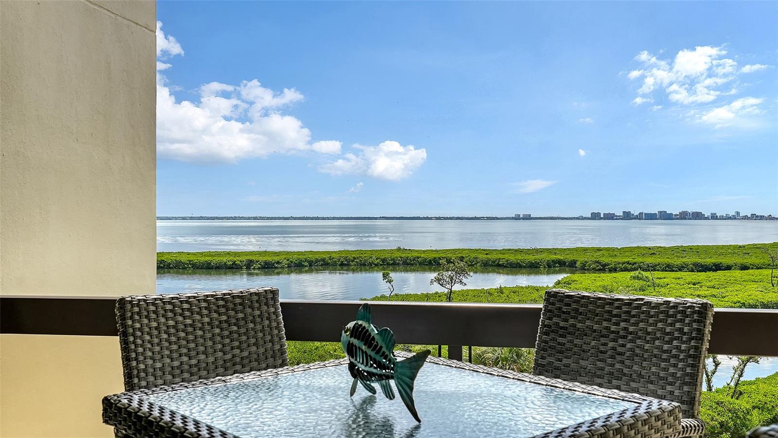 1932 HARBOURSIDE DR #244, LONGBOAT KEY, FL, 34228