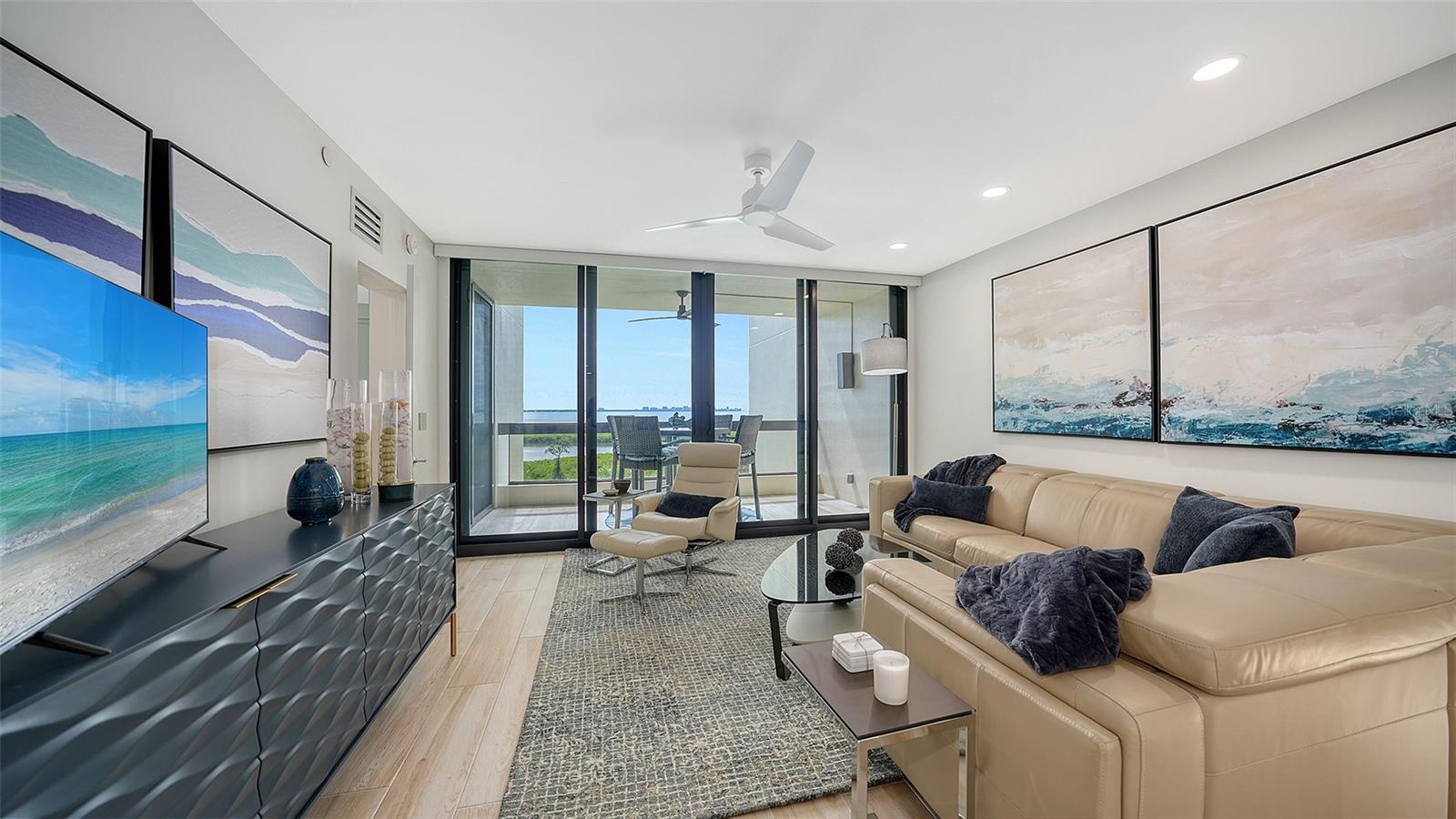 1932 HARBOURSIDE DR #244, LONGBOAT KEY, FL, 34228