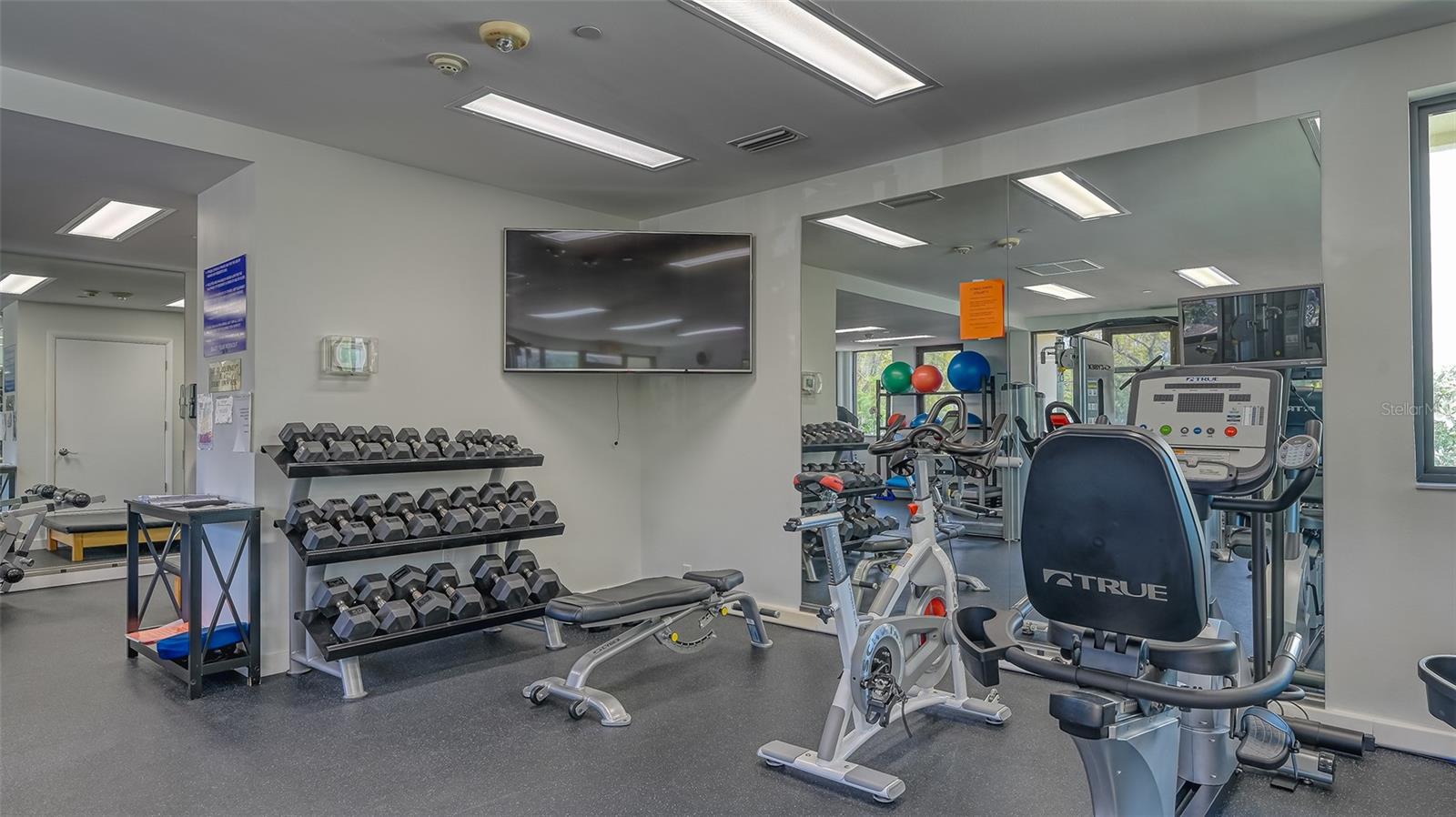 1932 HARBOURSIDE DR #244, LONGBOAT KEY, FL, 34228