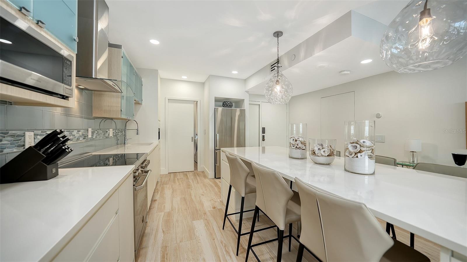 1932 HARBOURSIDE DR #244, LONGBOAT KEY, FL, 34228