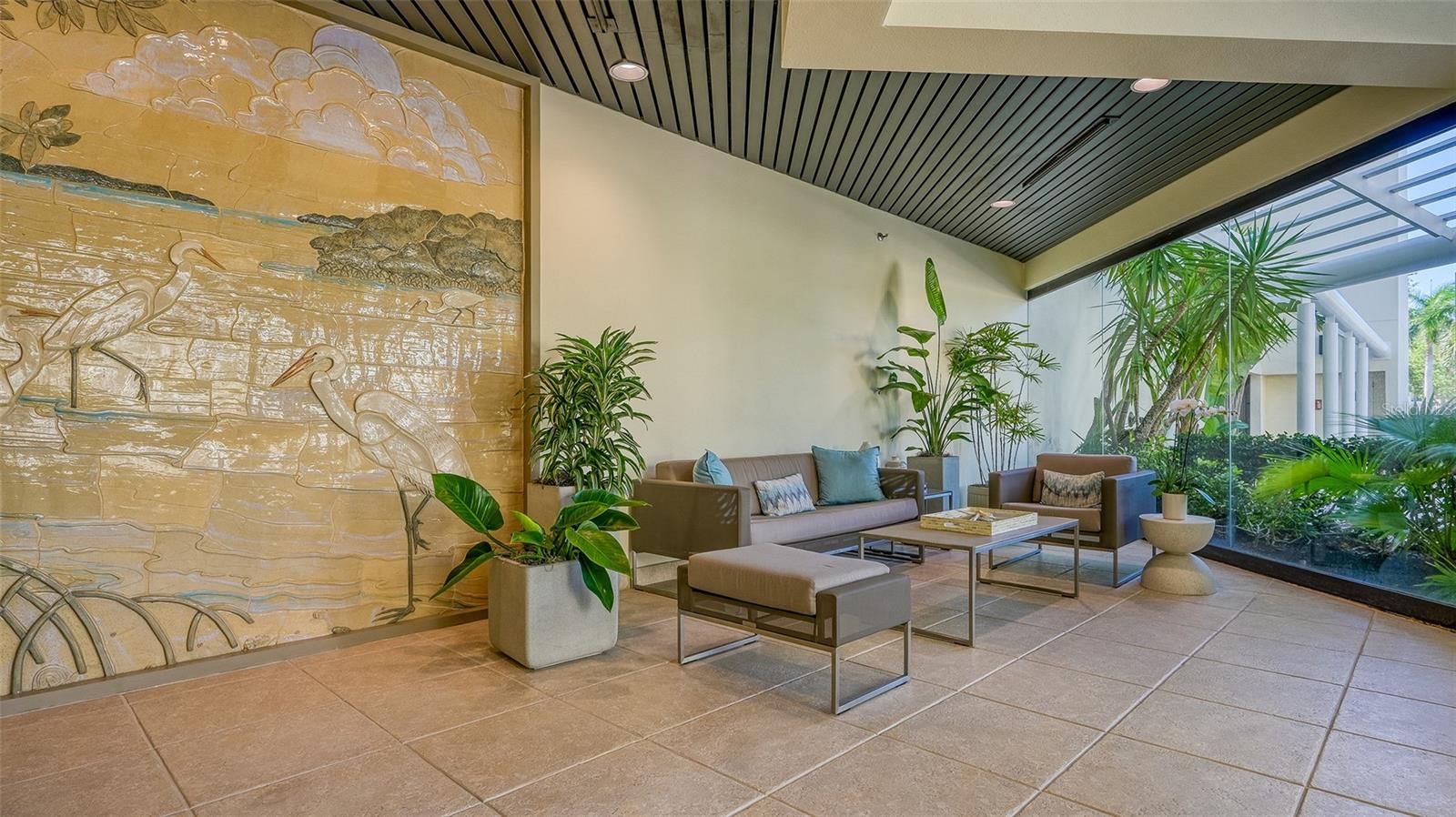 1932 HARBOURSIDE DR #244, LONGBOAT KEY, FL, 34228