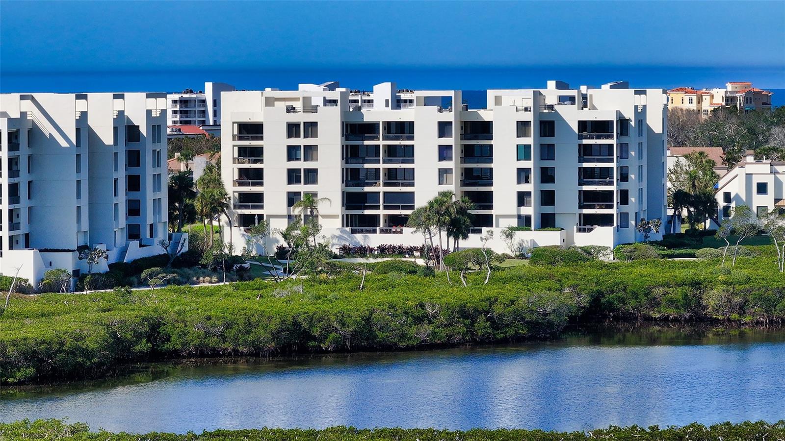 1932 HARBOURSIDE DR #244, LONGBOAT KEY, FL, 34228