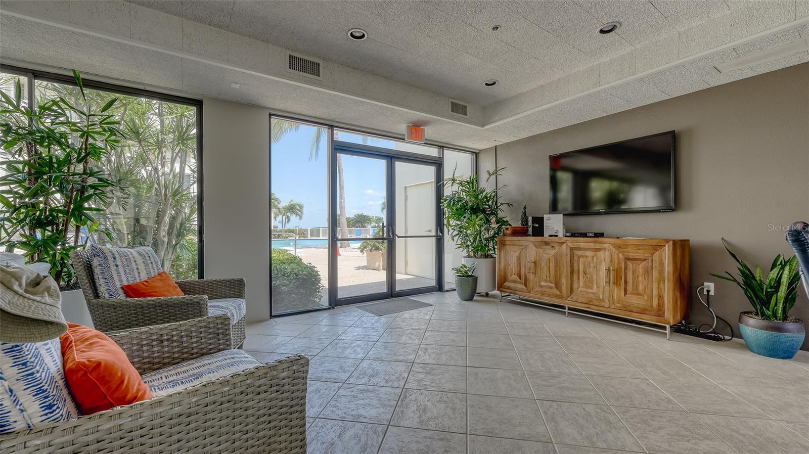 1932 HARBOURSIDE DR #244, LONGBOAT KEY, FL, 34228