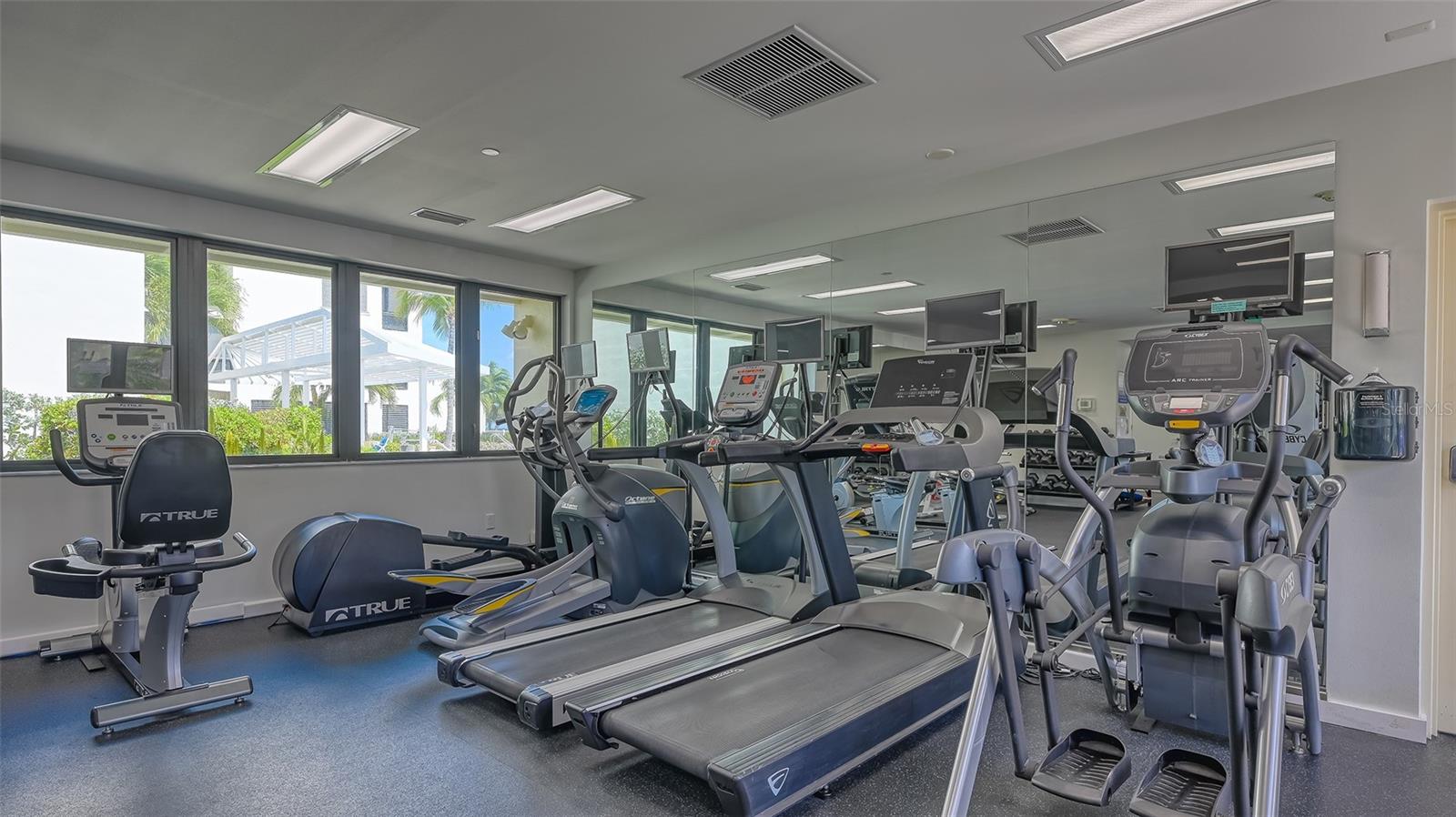 1932 HARBOURSIDE DR #244, LONGBOAT KEY, FL, 34228