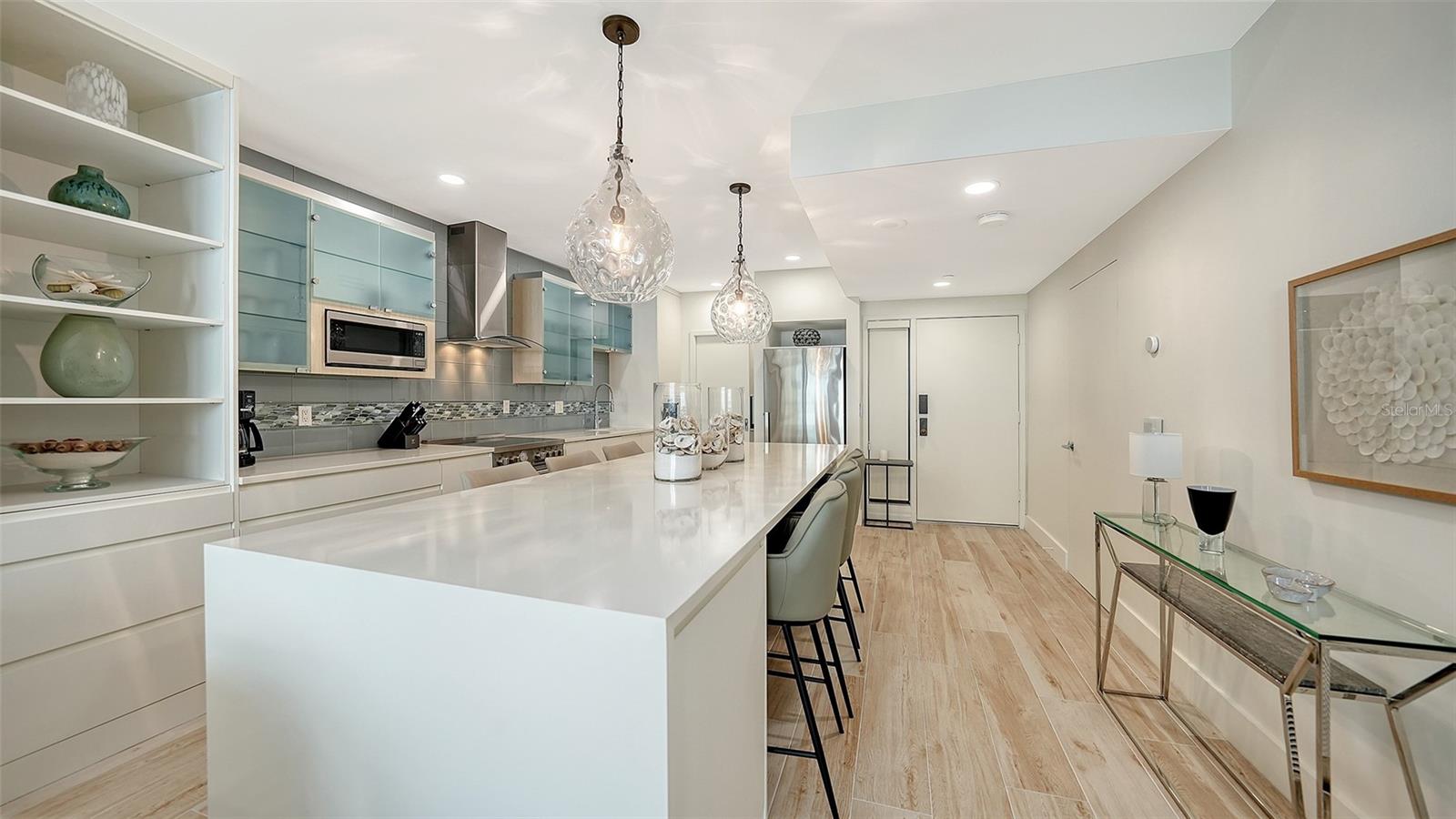 1932 HARBOURSIDE DR #244, LONGBOAT KEY, FL, 34228