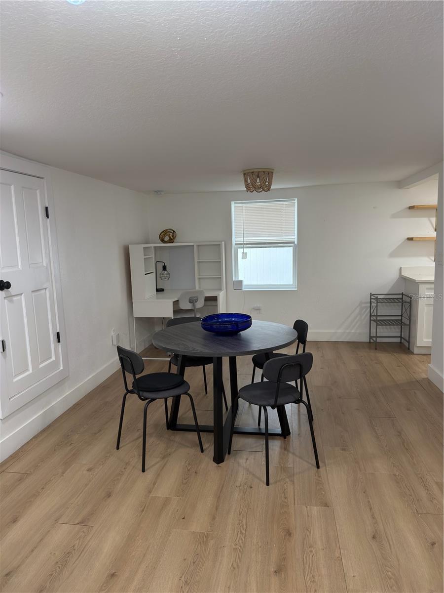 2417 W GRAY ST, TAMPA, FL, 33609