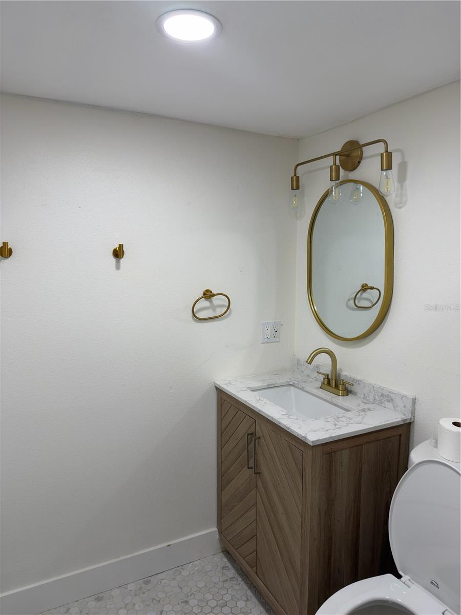 2417 W GRAY ST, TAMPA, FL, 33609