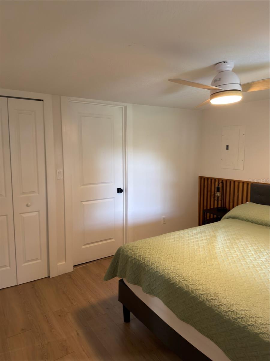 2417 W GRAY ST, TAMPA, FL, 33609