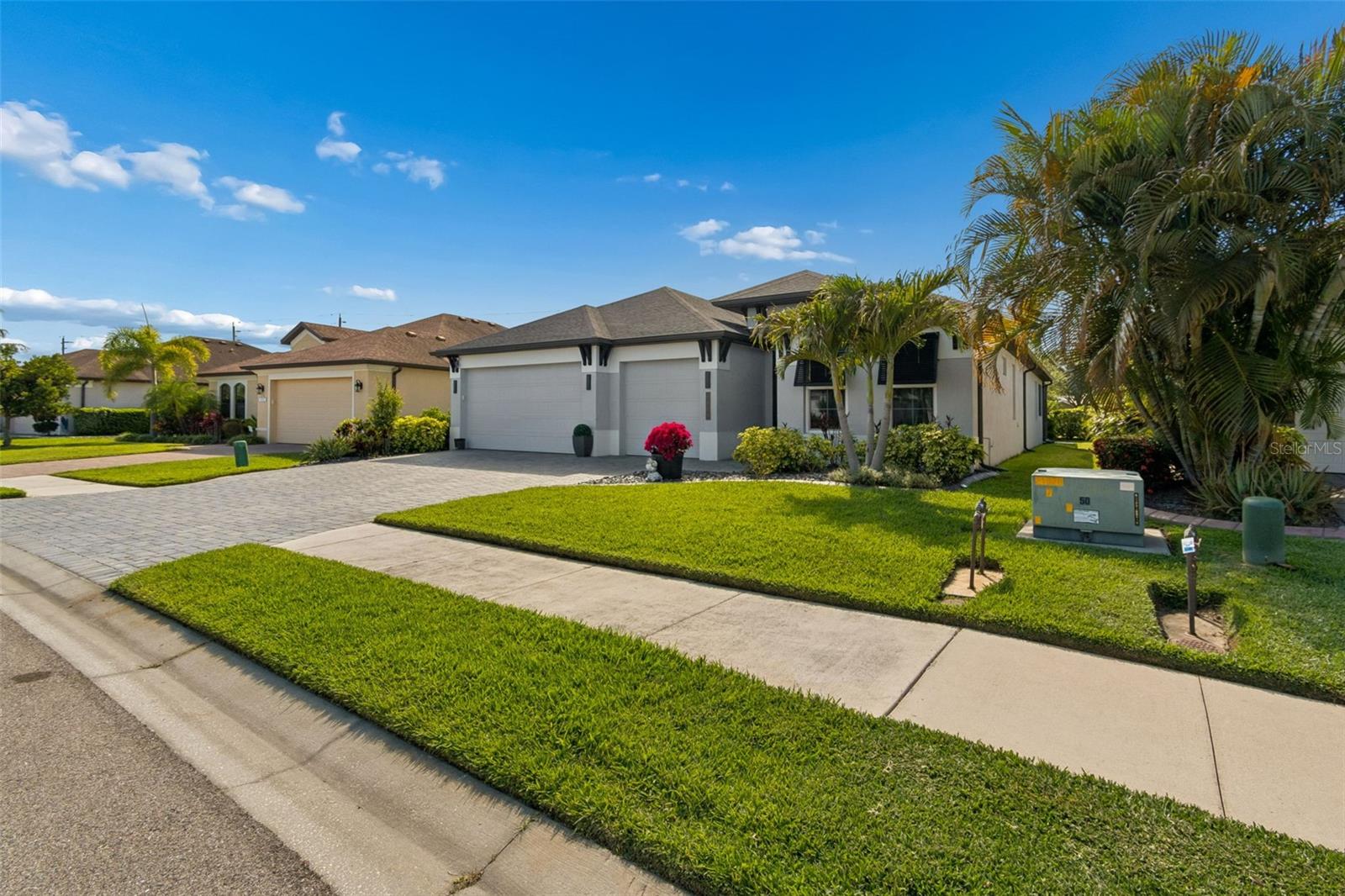 1008 SIBERIAN GLN, BRADENTON, FL, 34212